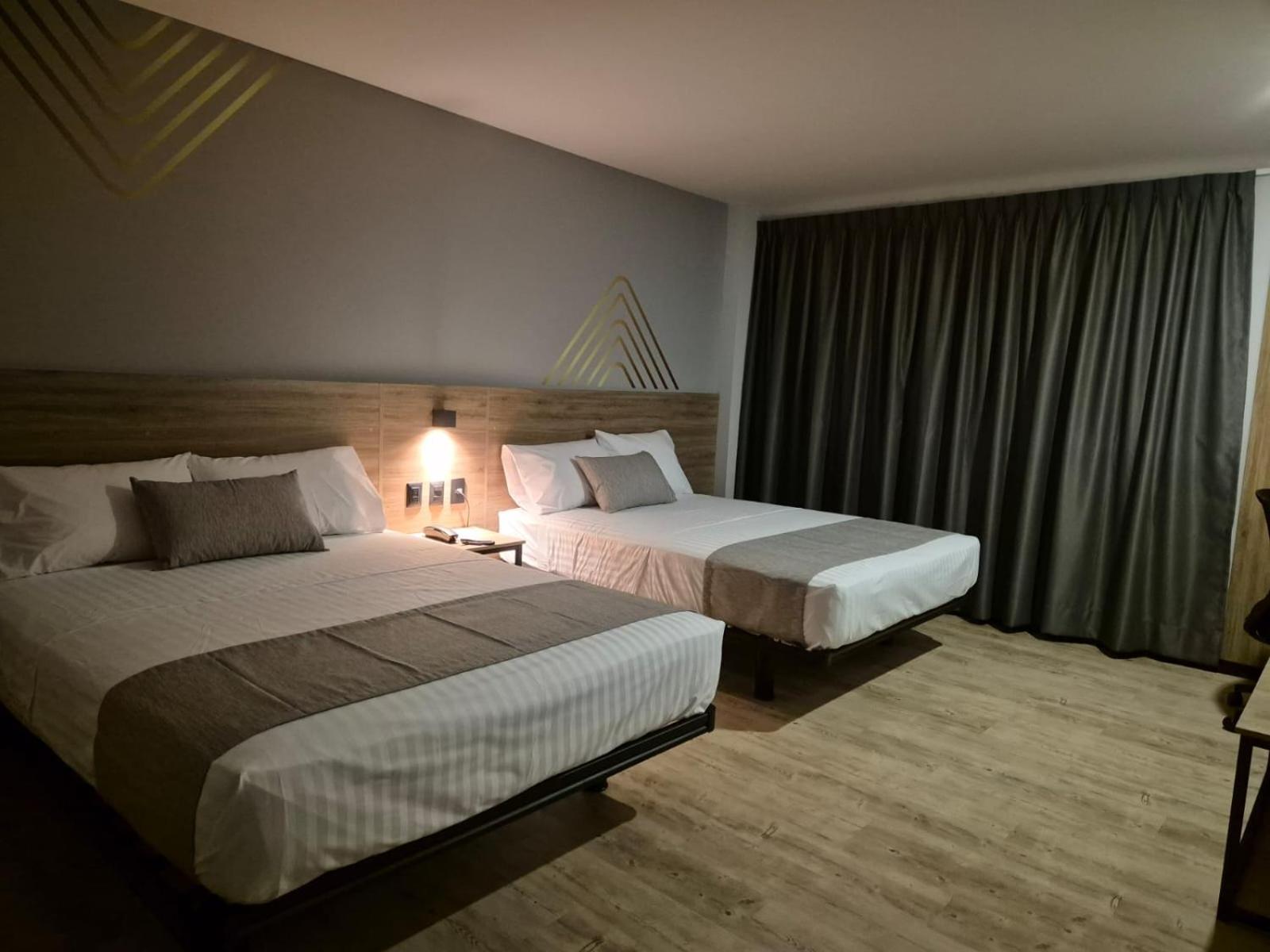 Standard Double Room - Photo 3