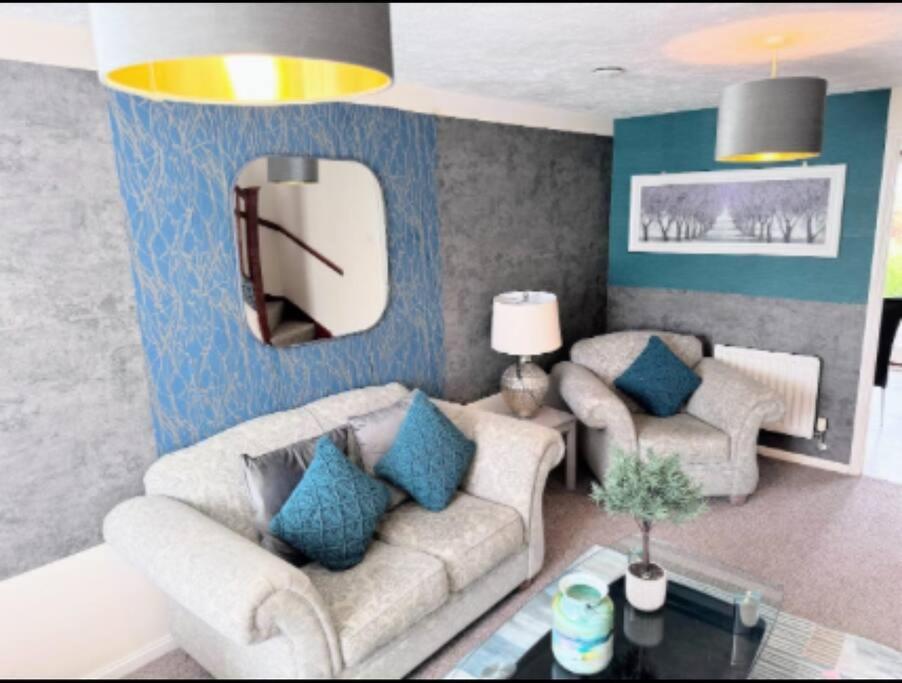 Three-Bedroom House photo 1