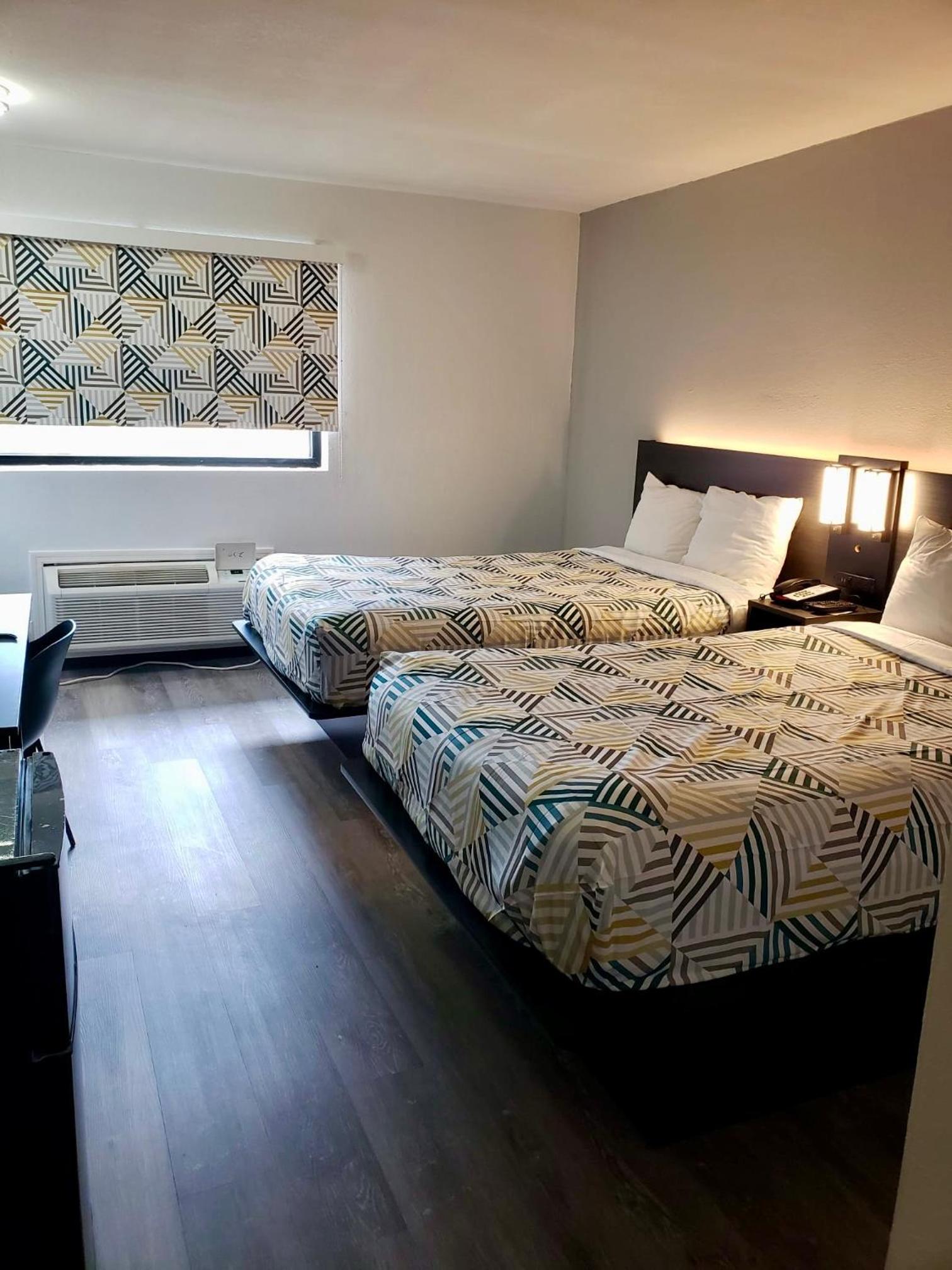 Quadruple Room - Non-Smoking