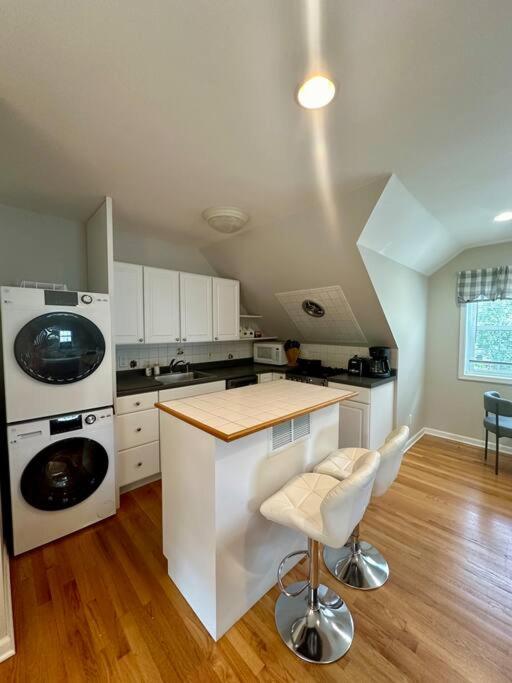 One-Bedroom Apartment photo 3