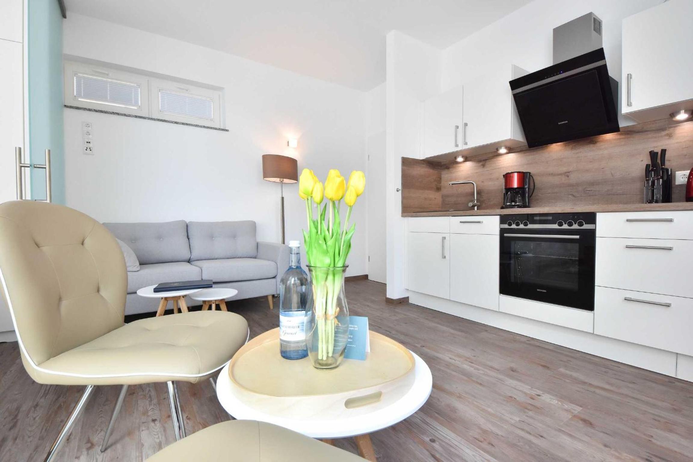 Apartment with Lake View photo 3