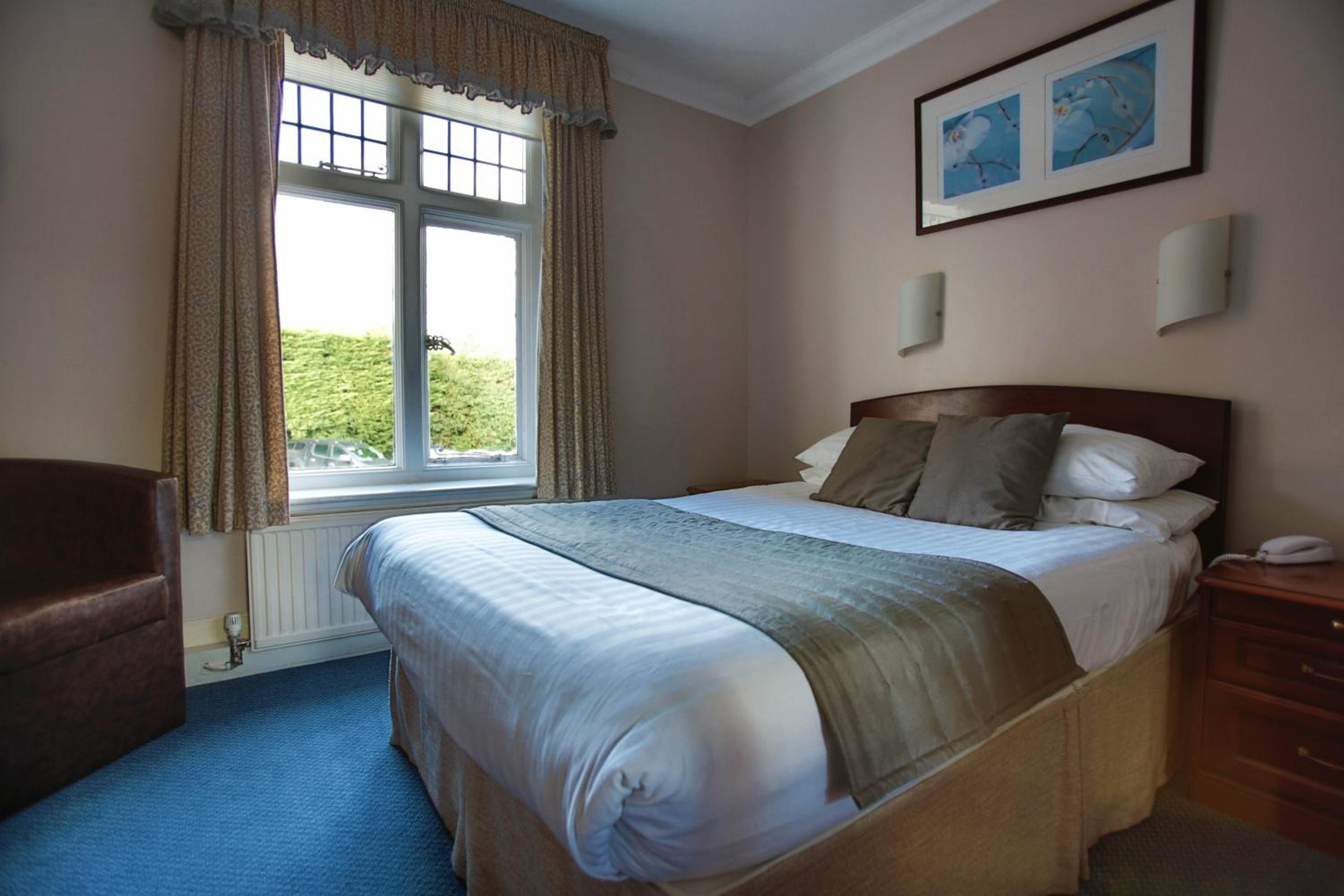Standard Double Room - Photo 15