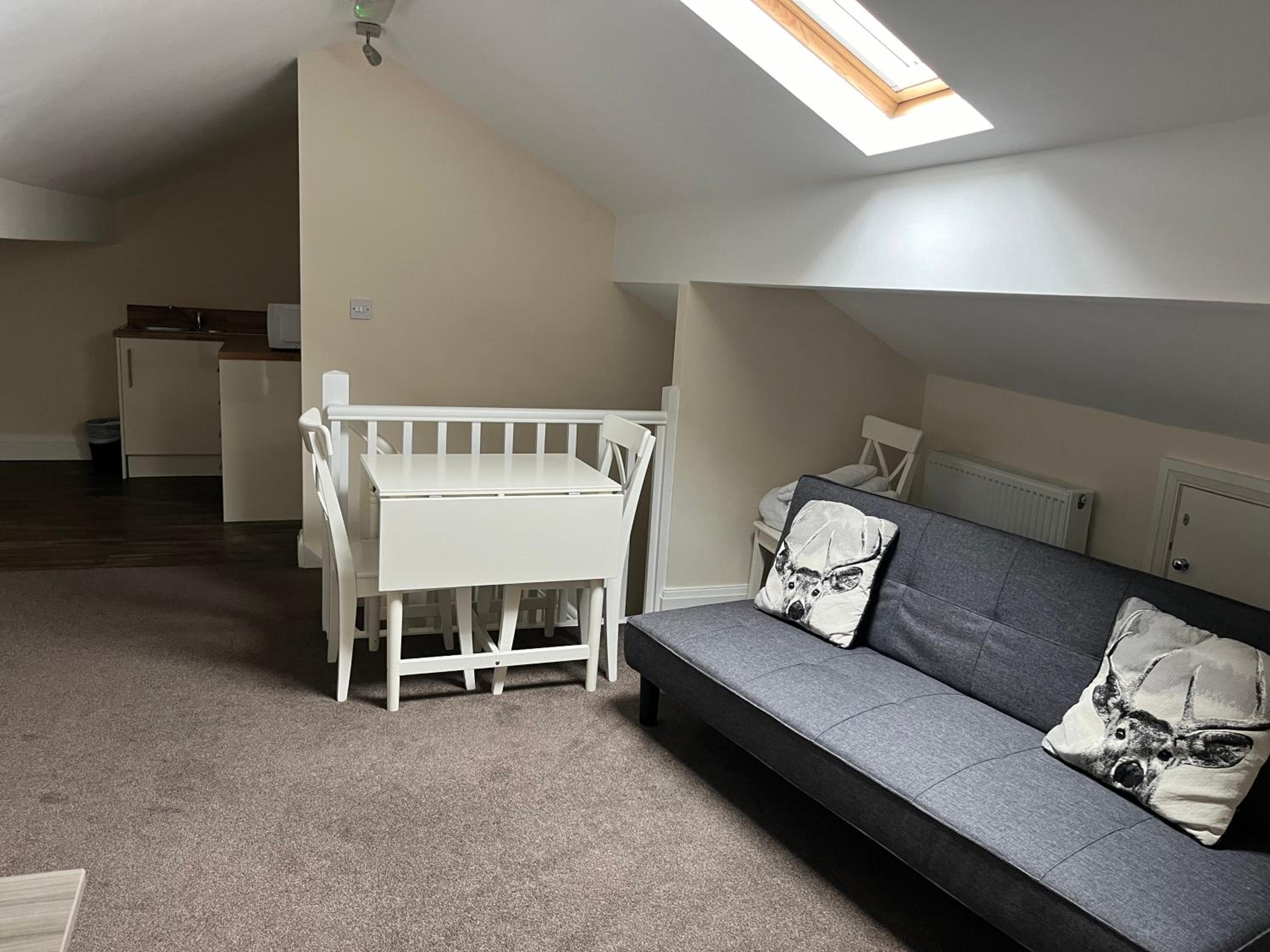 Deluxe King Suite photo 1