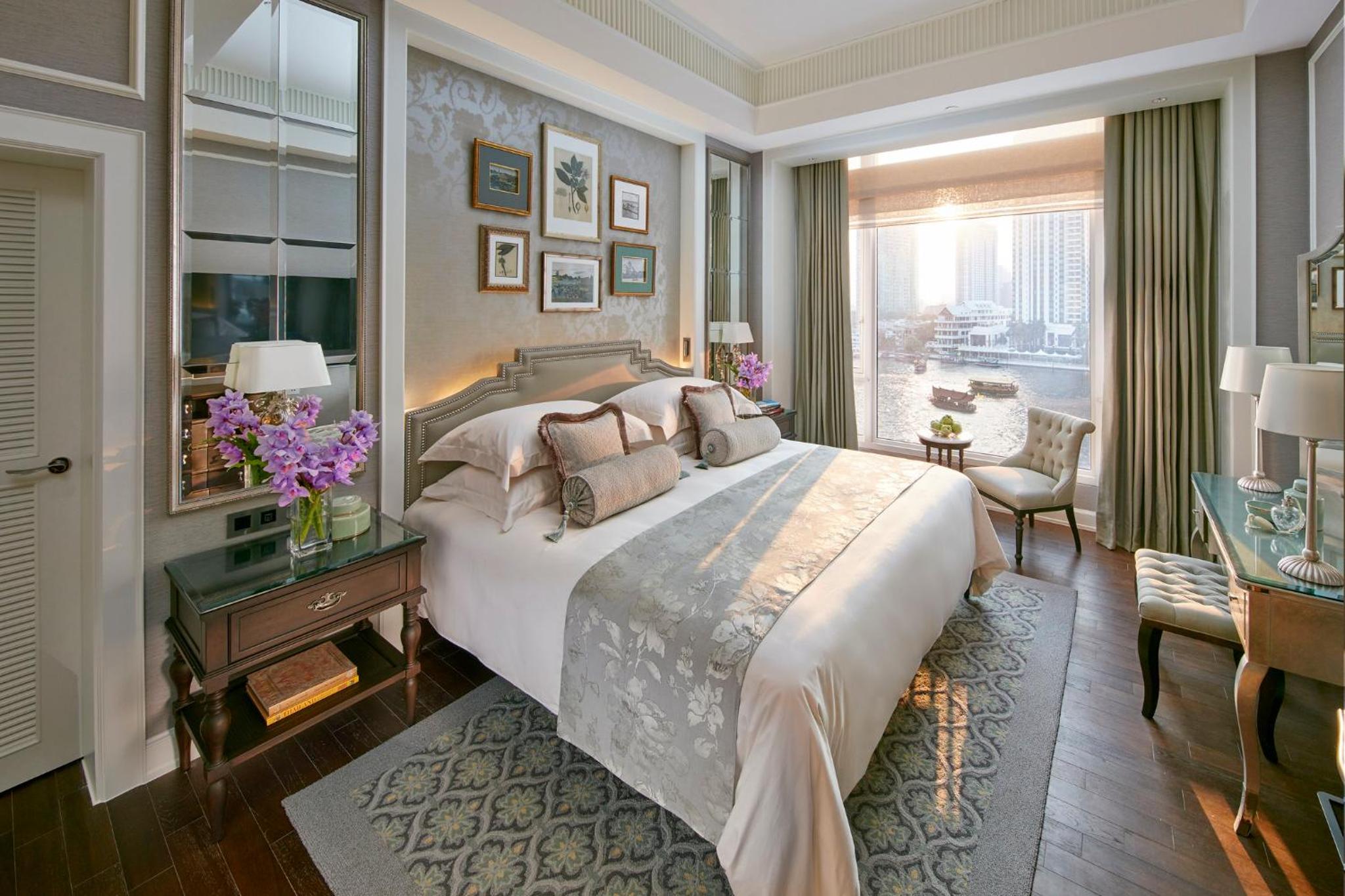 Chao Phraya Suite King