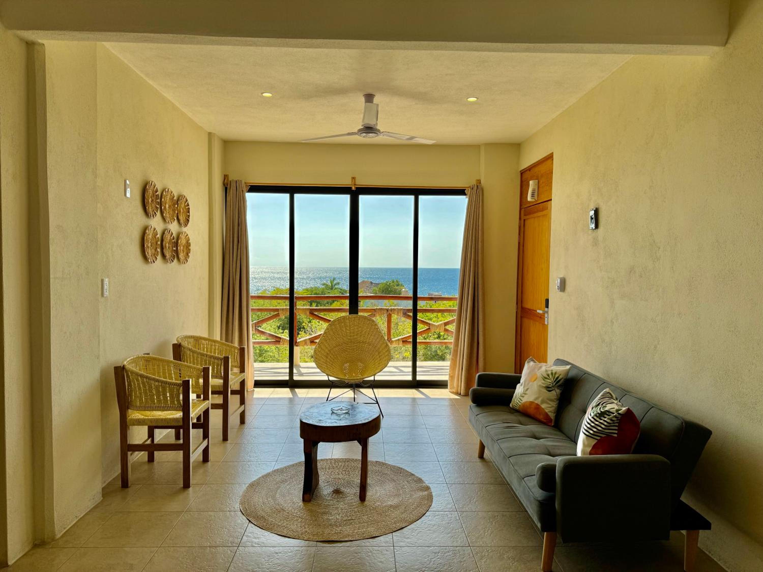 Apartment with Sea View photo 2