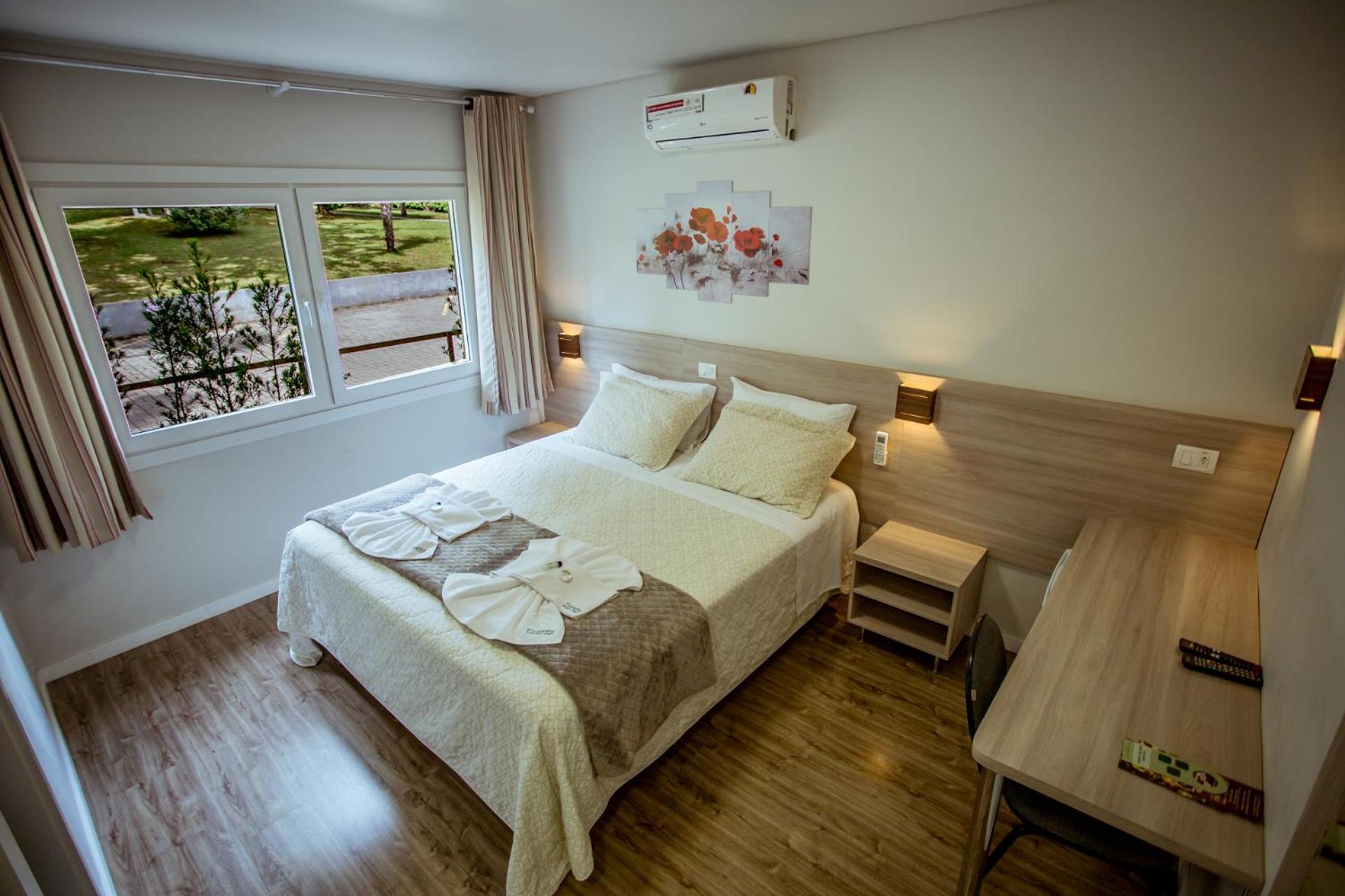 Standard Queen Room - Photo 1