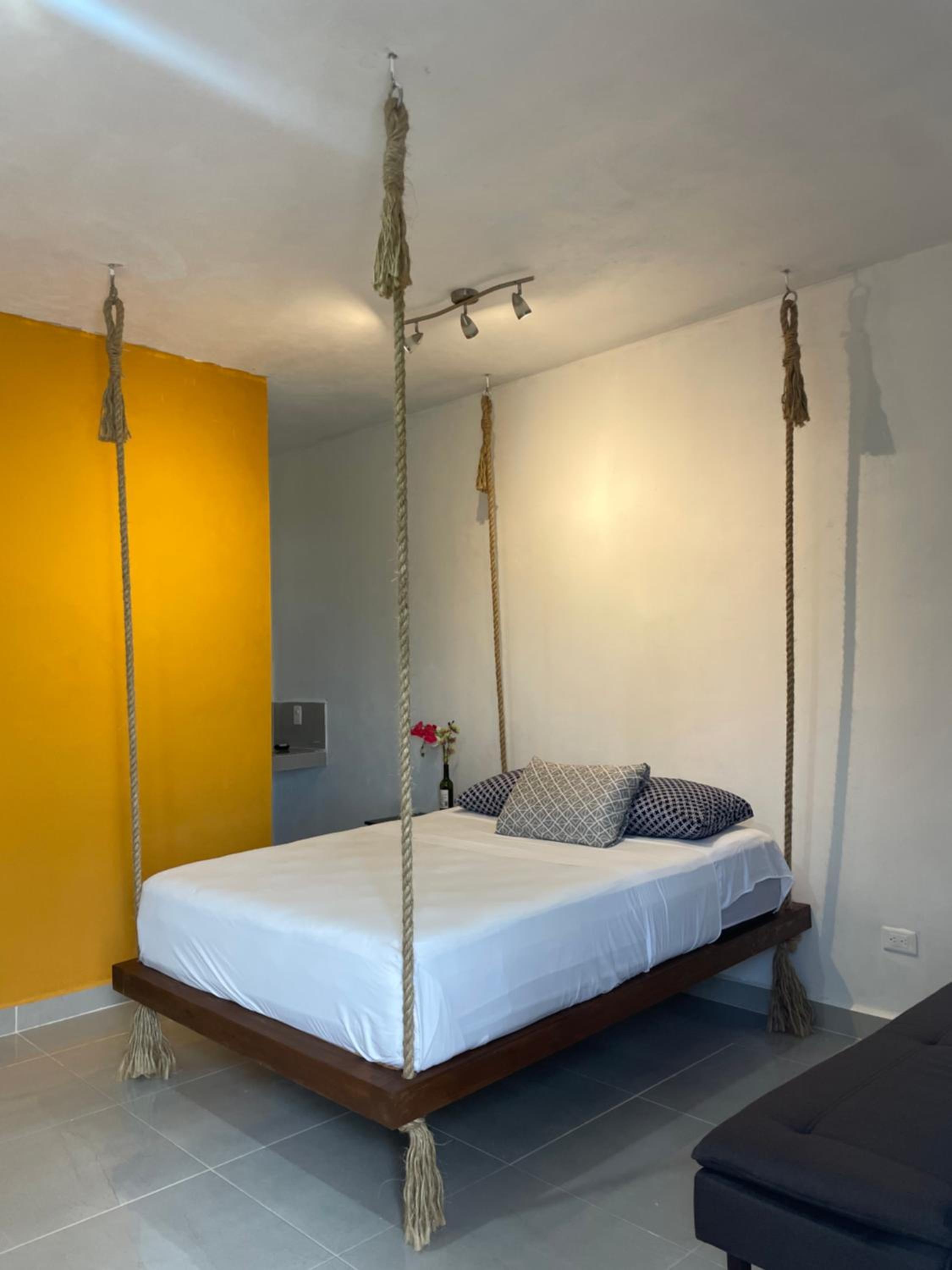 Deluxe Room (2 Adults + 1 Child)