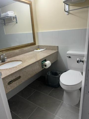 Standard Double Room - Photo 5