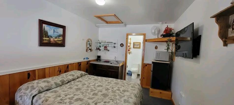 Standard Queen Room photo 3