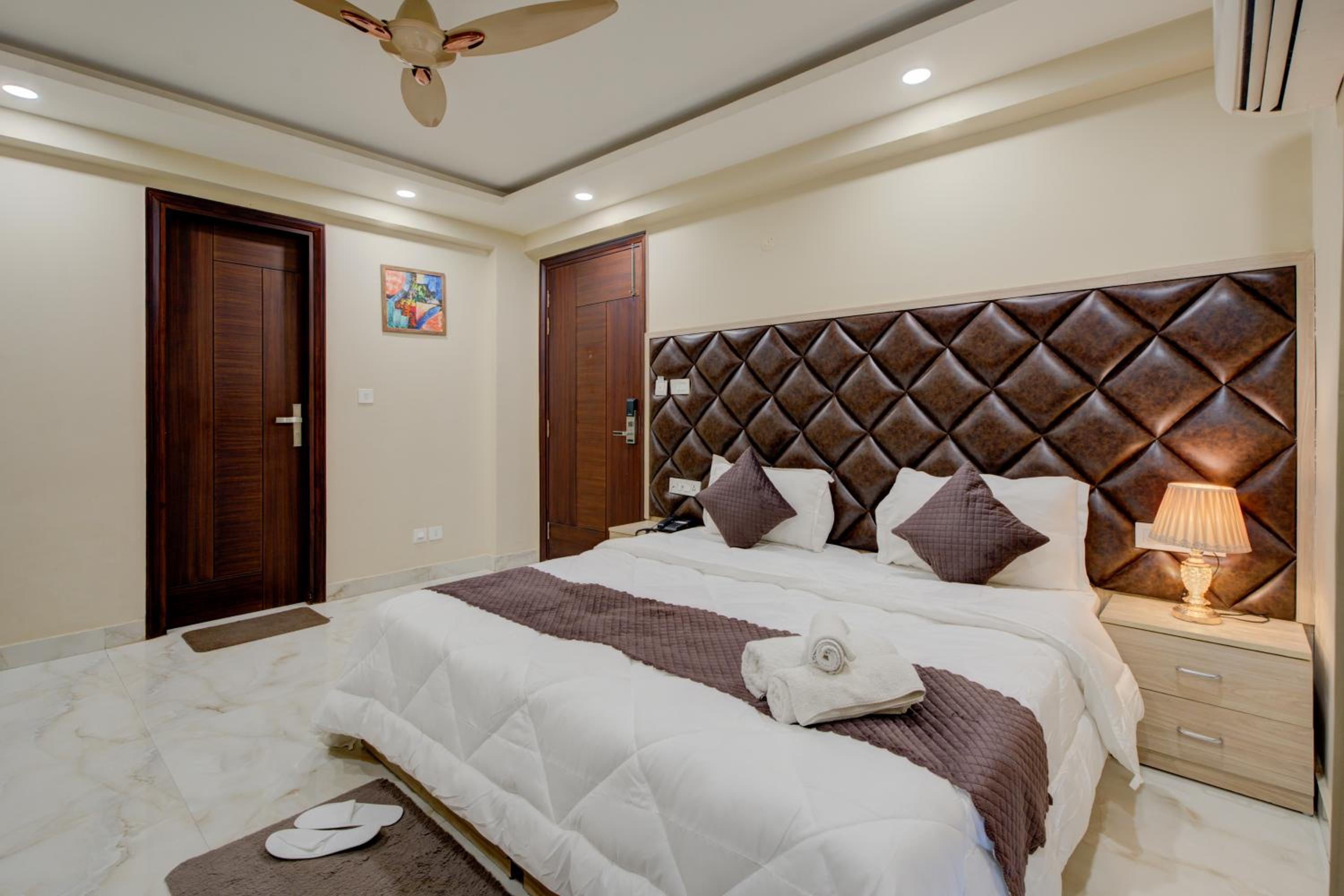One-Bedroom Apartment with Balcony - Photo 9
