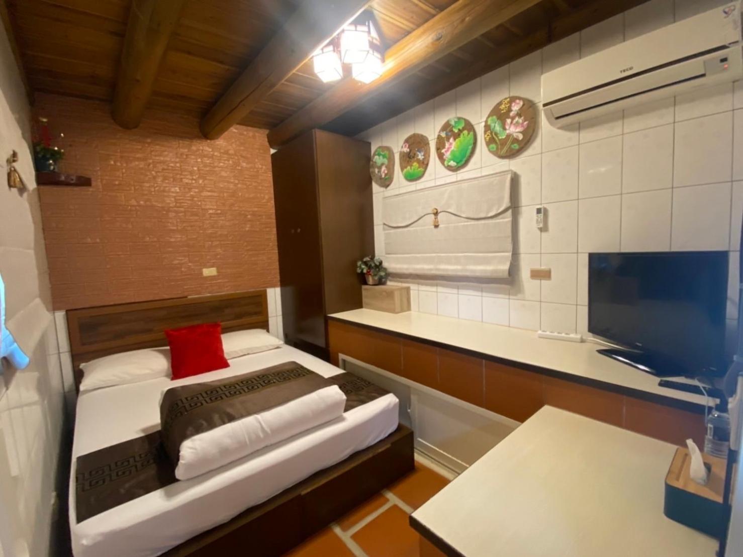 Double Room with Private Bathroom photo 3
