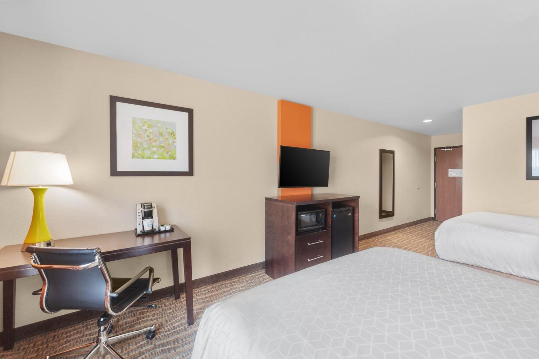 Standard Room with Two Queen Beds