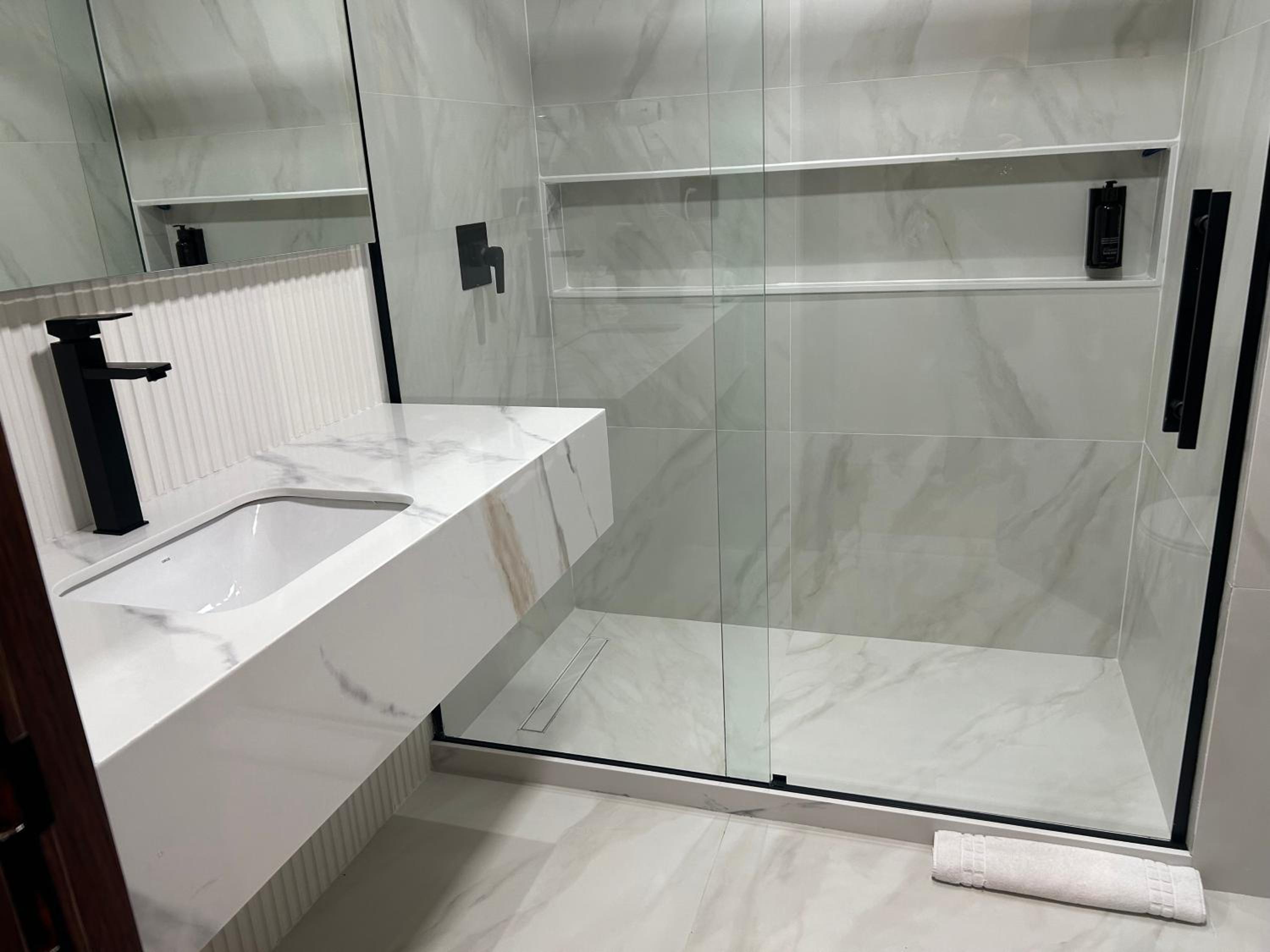 Luxury Triple Room - Photo 16