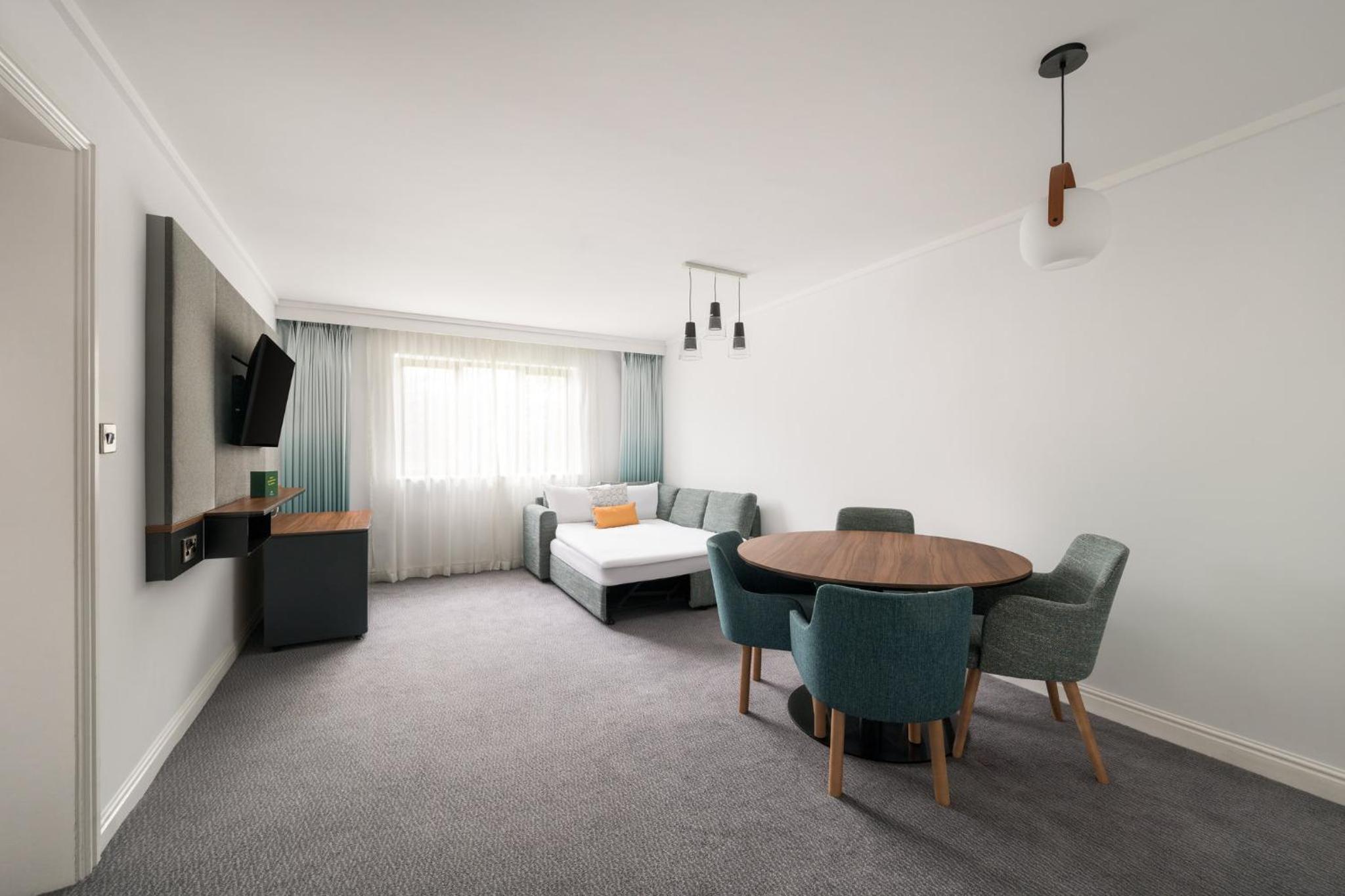 1 Double Bed Suite
