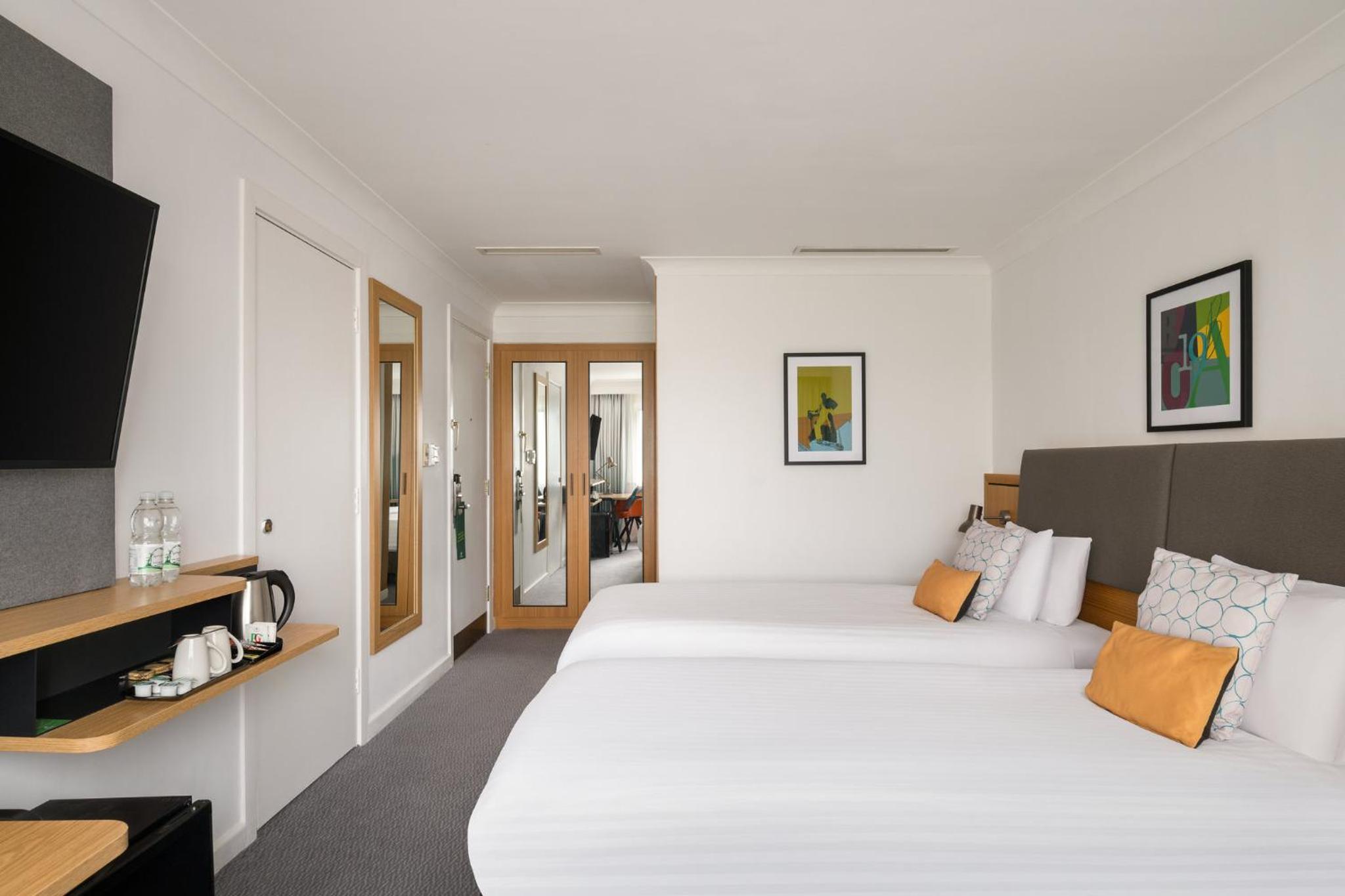 Standard Room with Two Single Beds - Photo 6