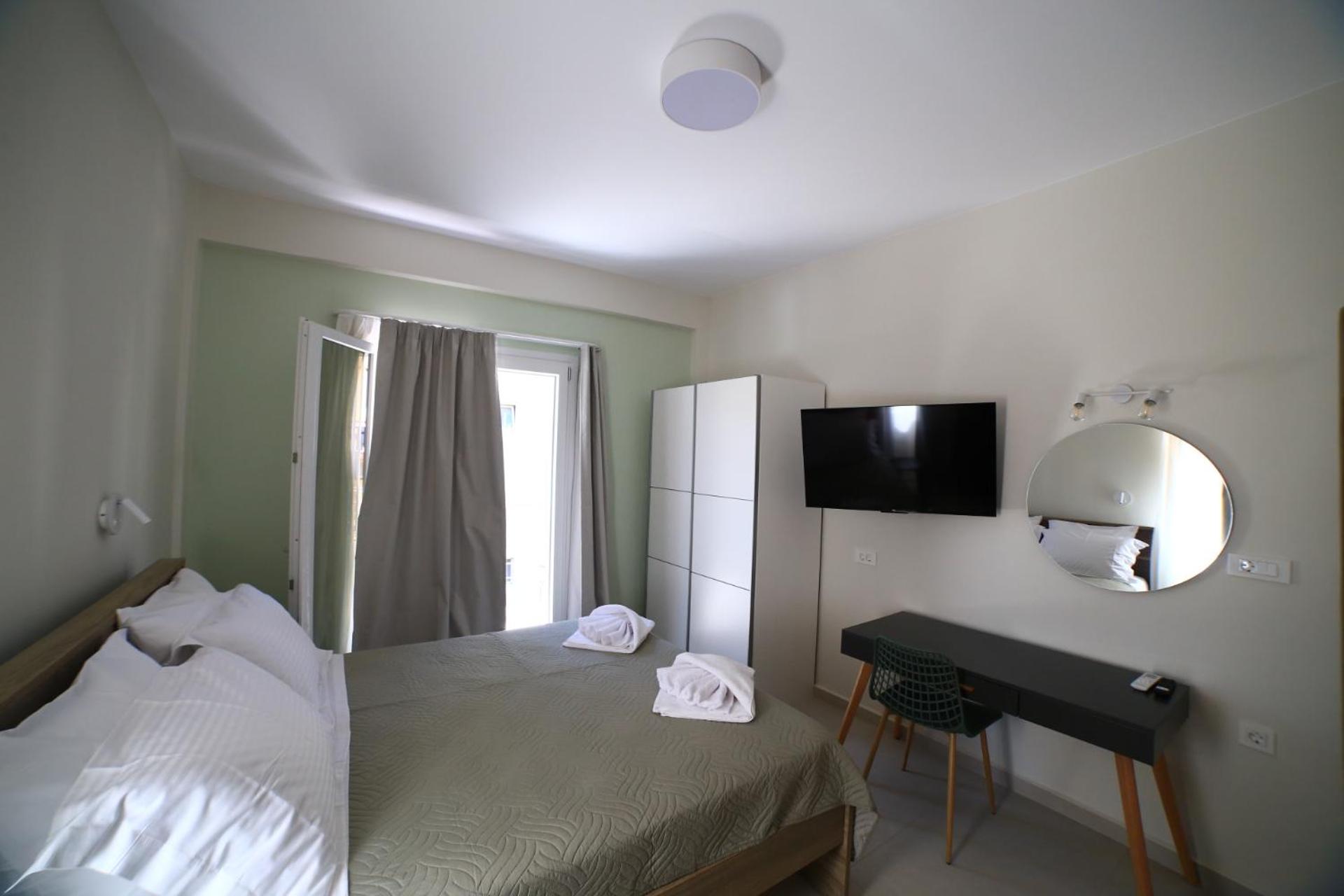 Superior One-Bedroom Apartment with Balcony photo 2