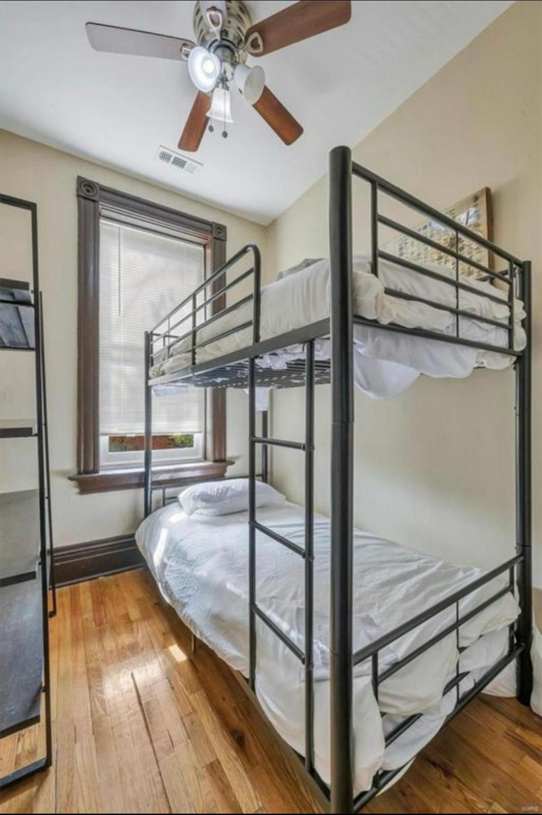 Apartment photo 2