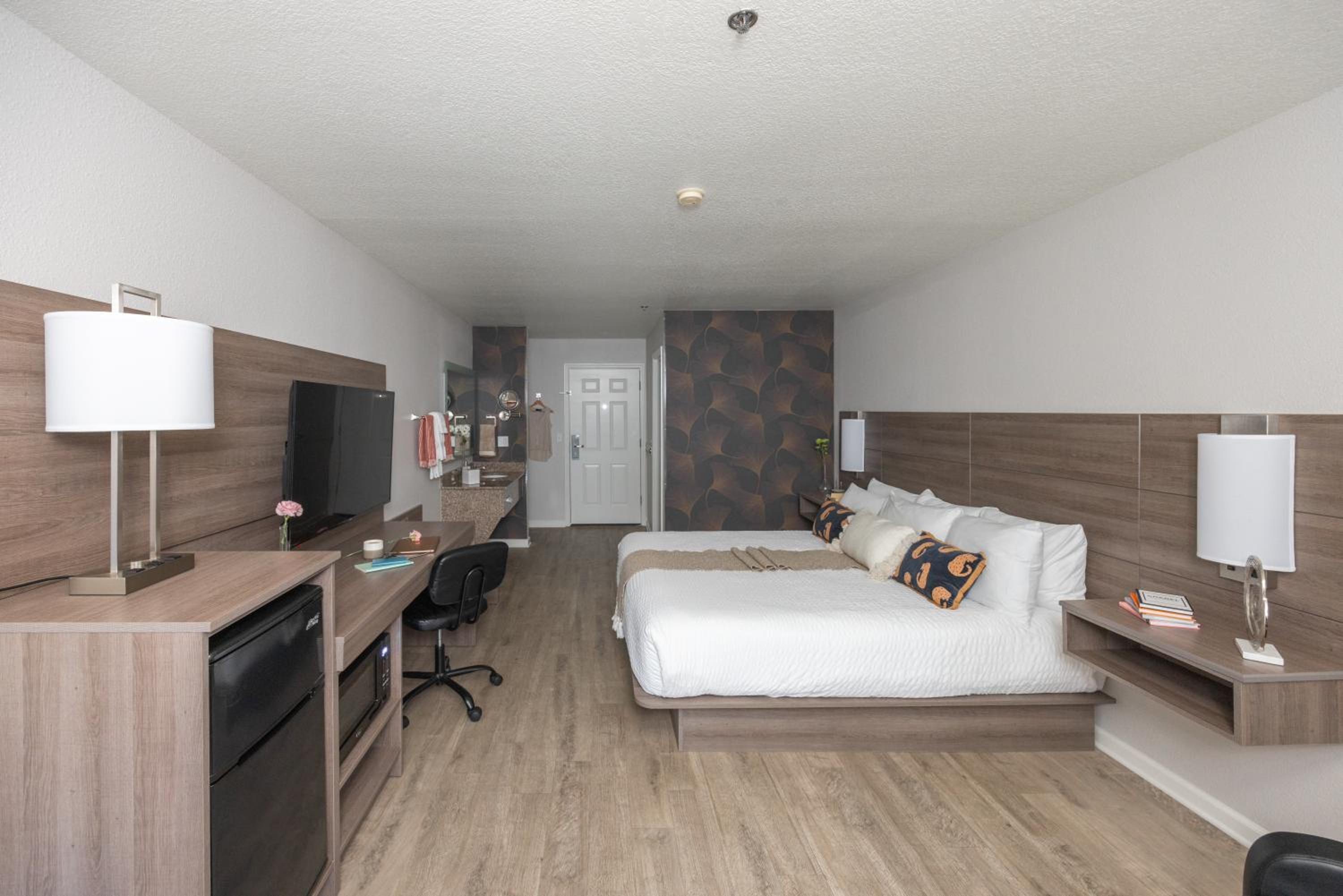King Room with Balcony