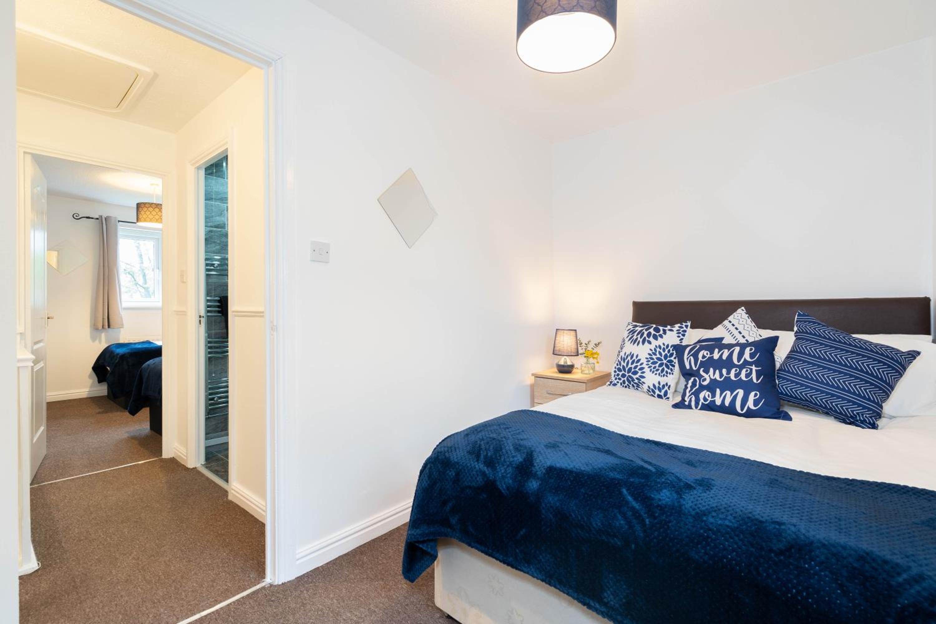 Two-Bedroom House - Photo 1