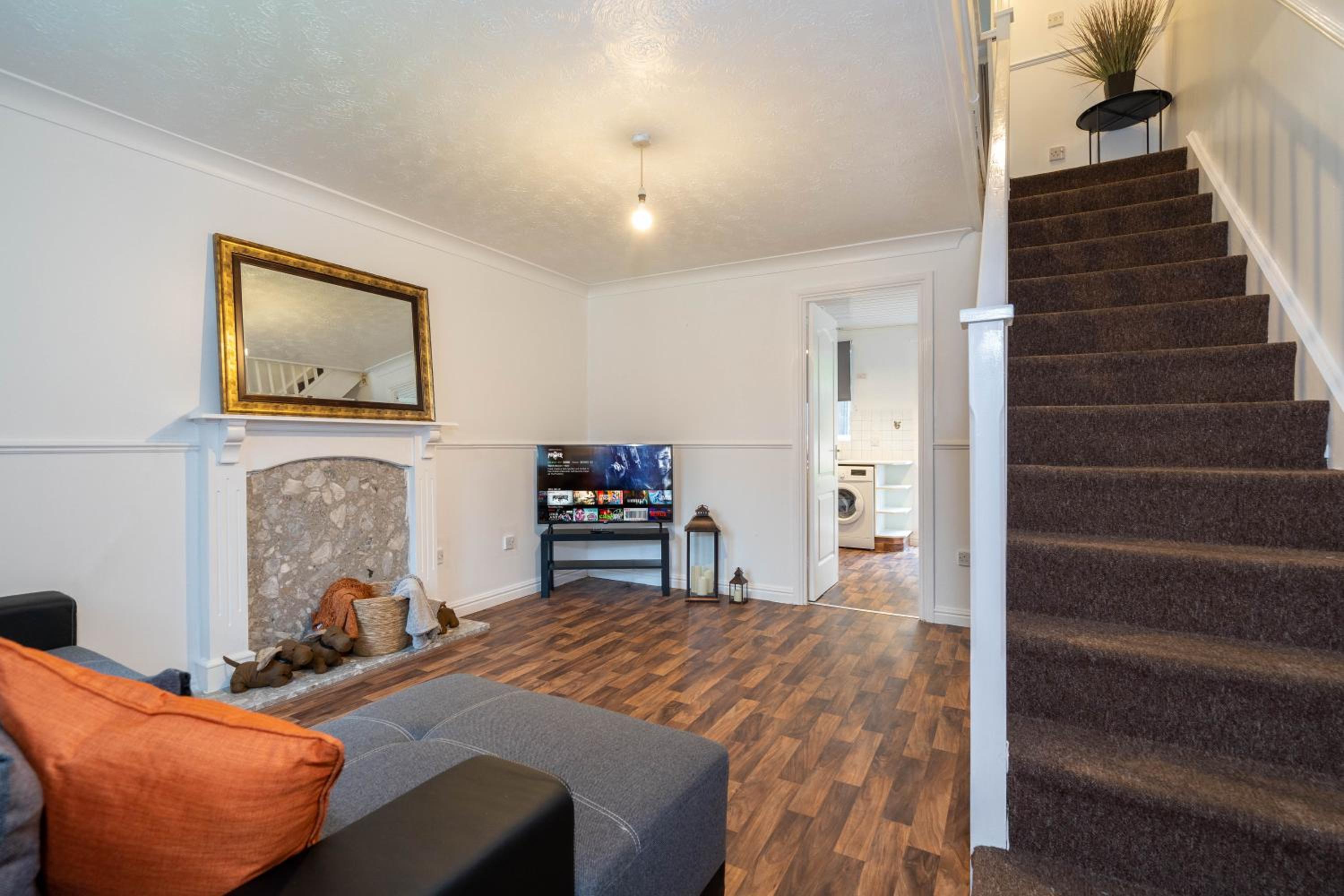 Two-Bedroom House - Photo 6