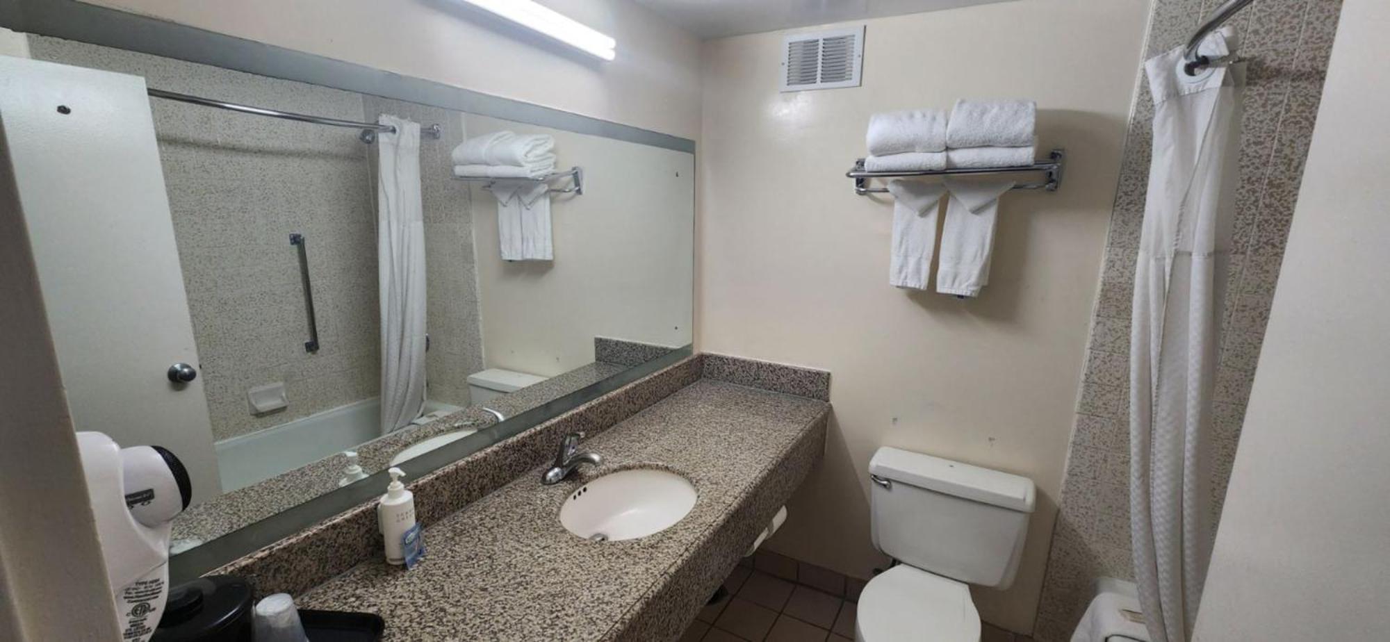 Studio Suite with Two Double Beds, Non-Smoking - Photo 2