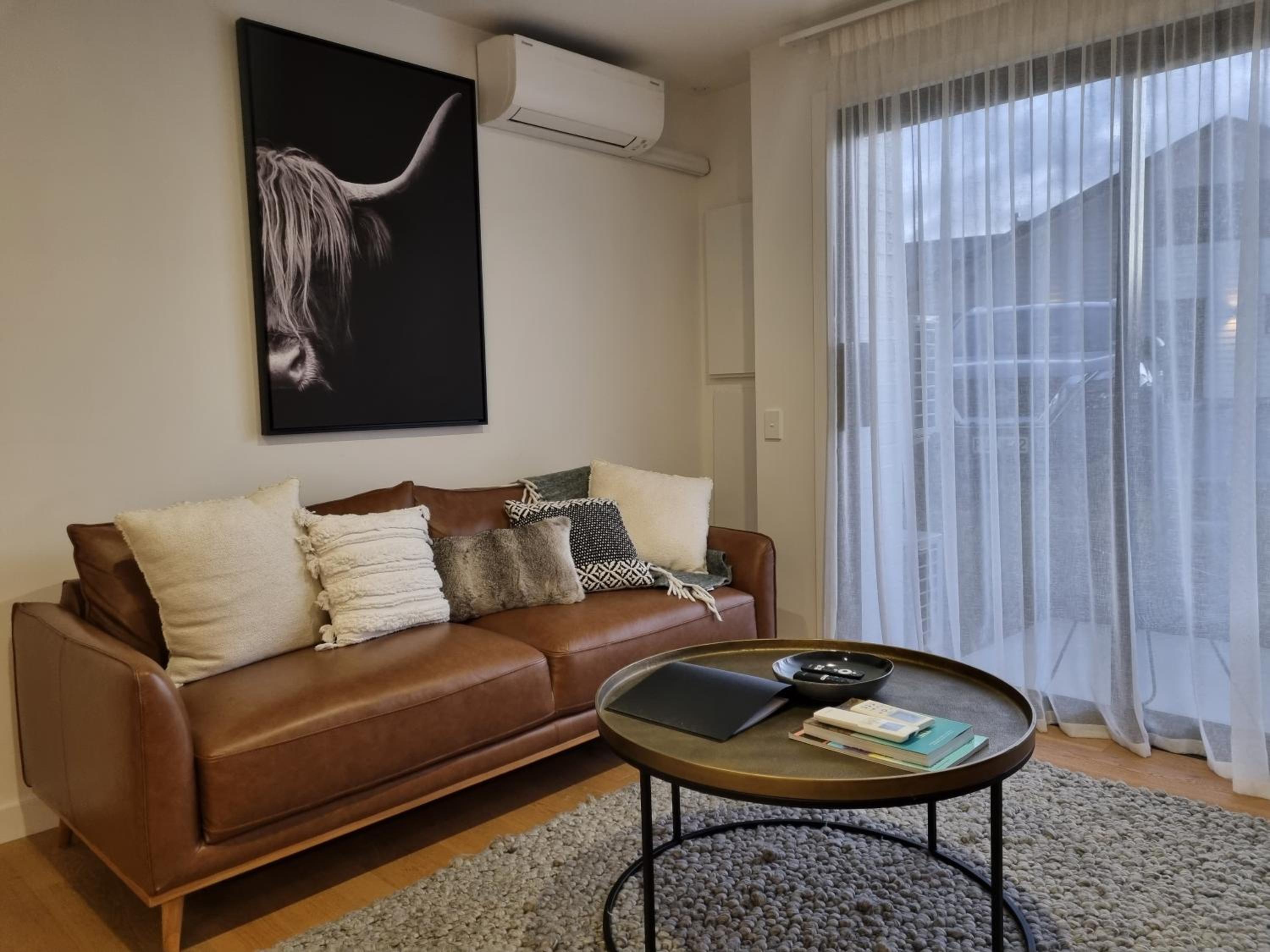 One-Bedroom Apartment - Photo 1