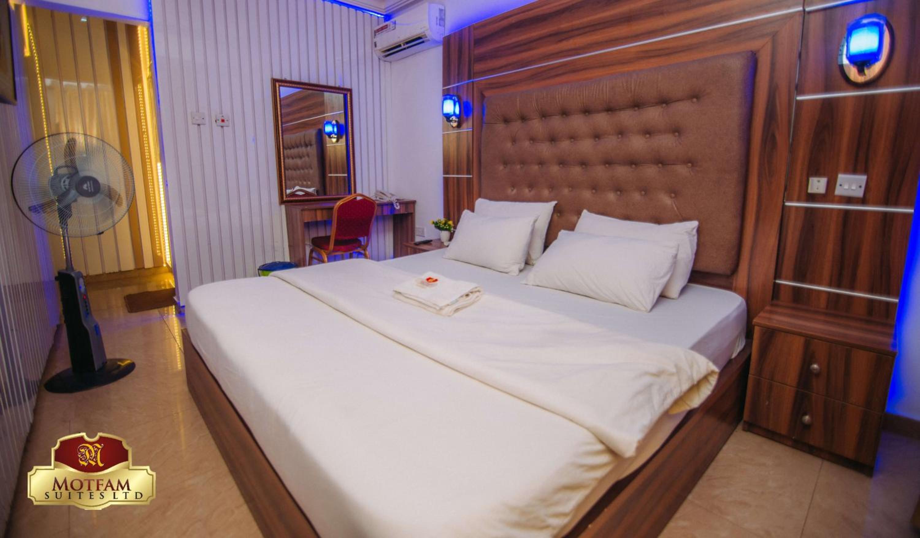 Deluxe King Room