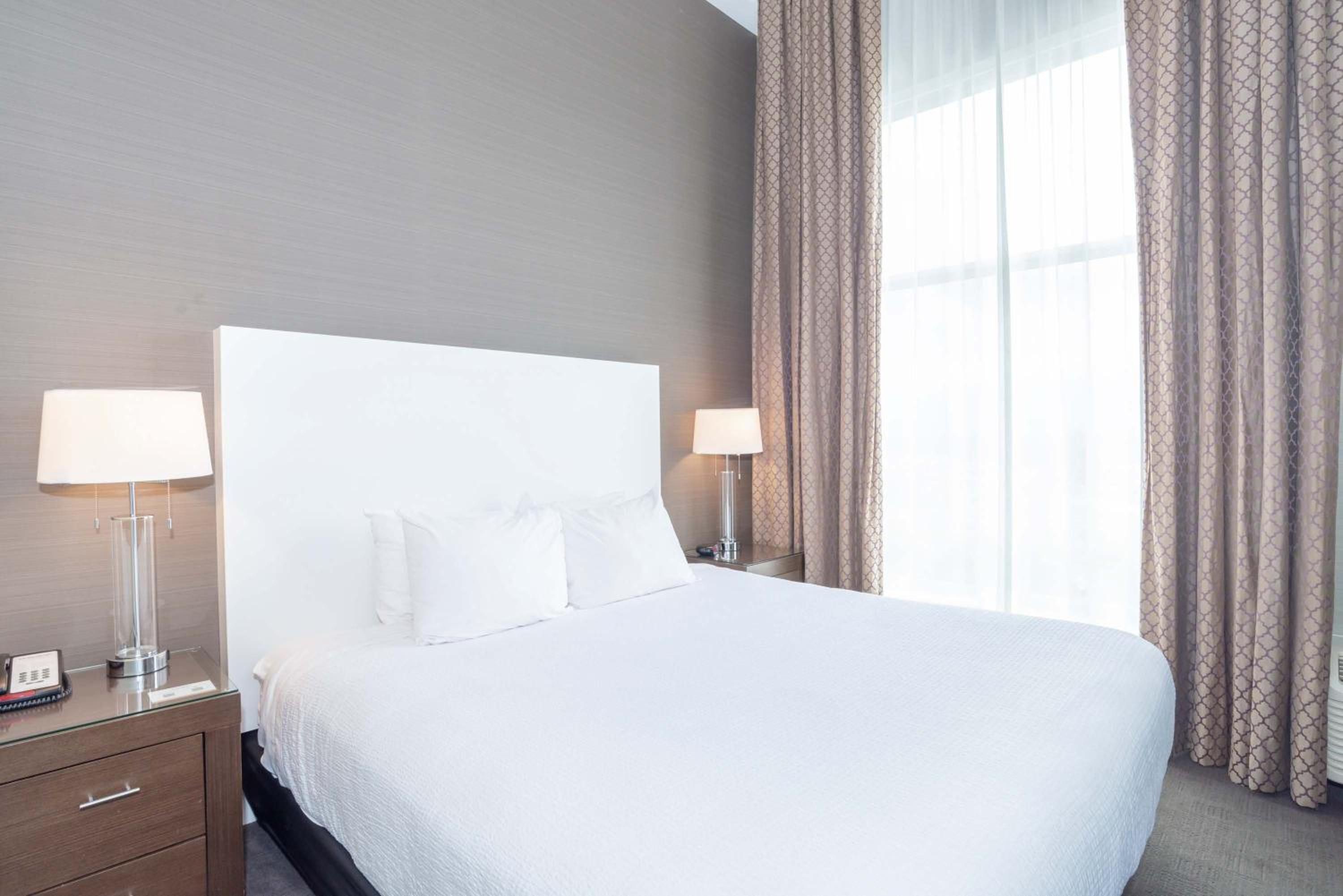 Standard Suite, 1 King Bed, Kitchenette photo 1