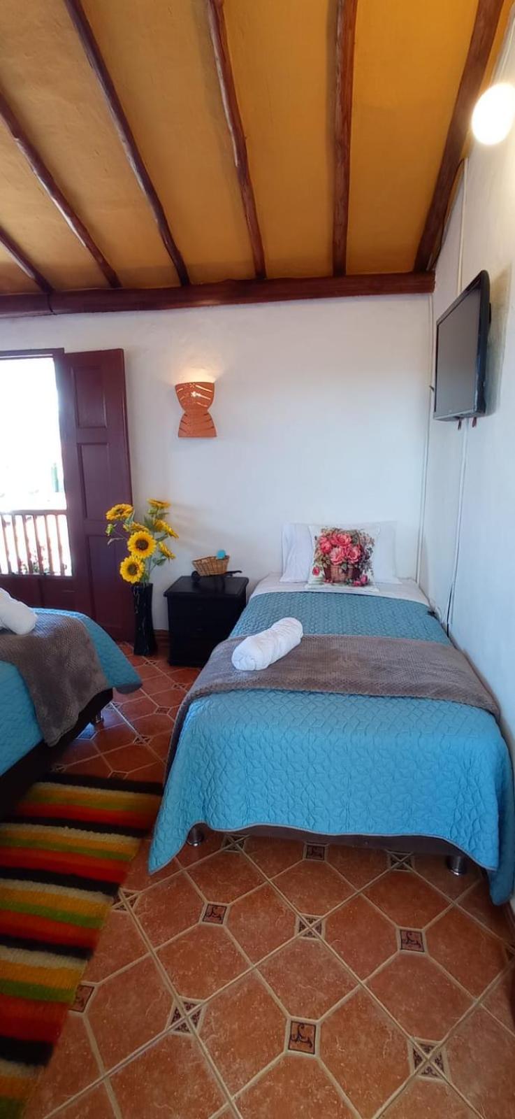 Quadruple Room with Mountain View photo 3