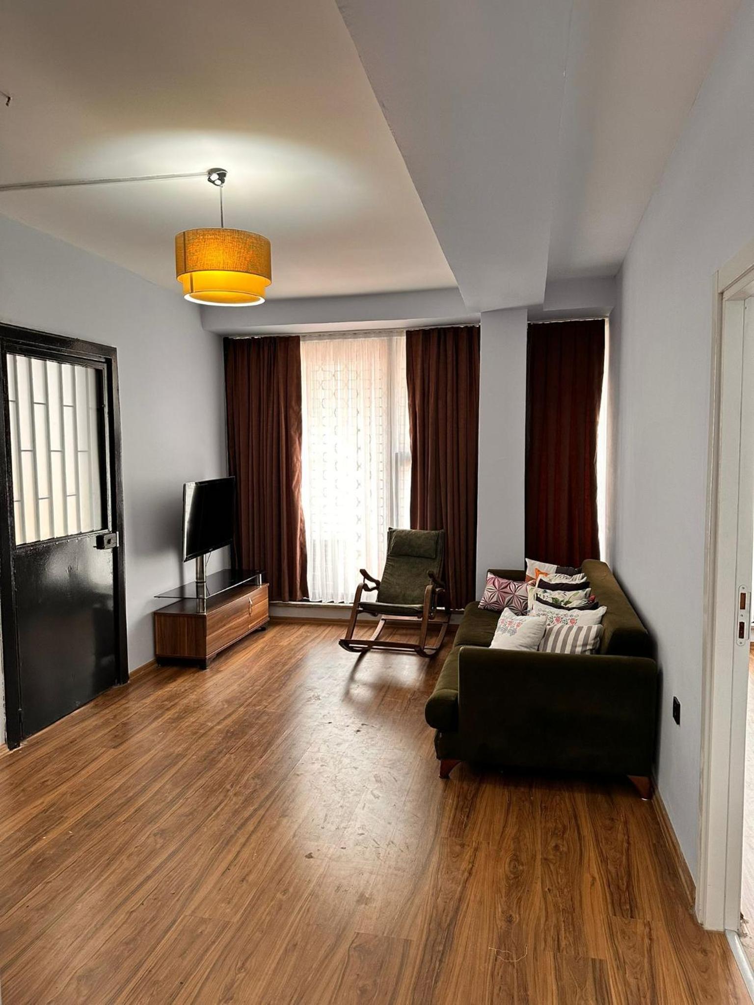 Deluxe Family Room photo 3