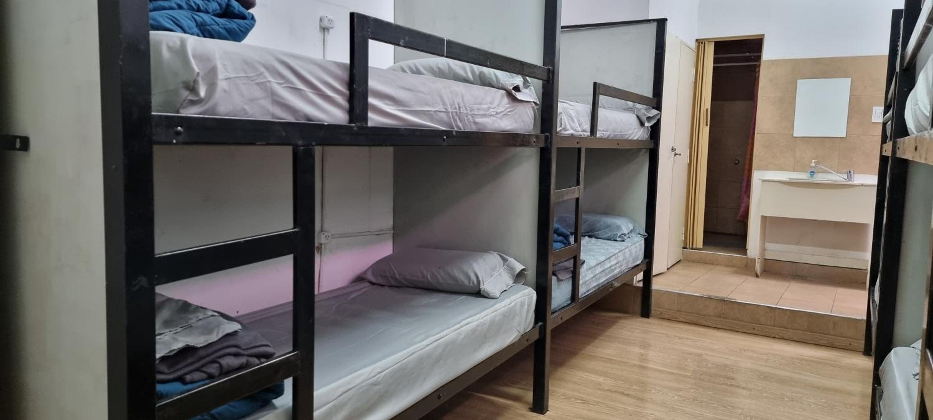 Bed in 8-Bed Mixed Dormitory Room