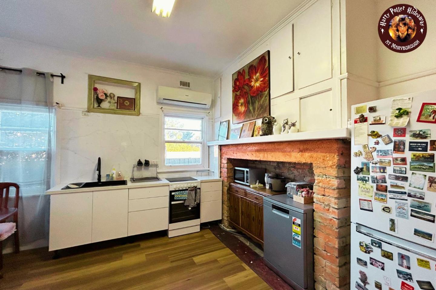 Four-Bedroom House photo 2