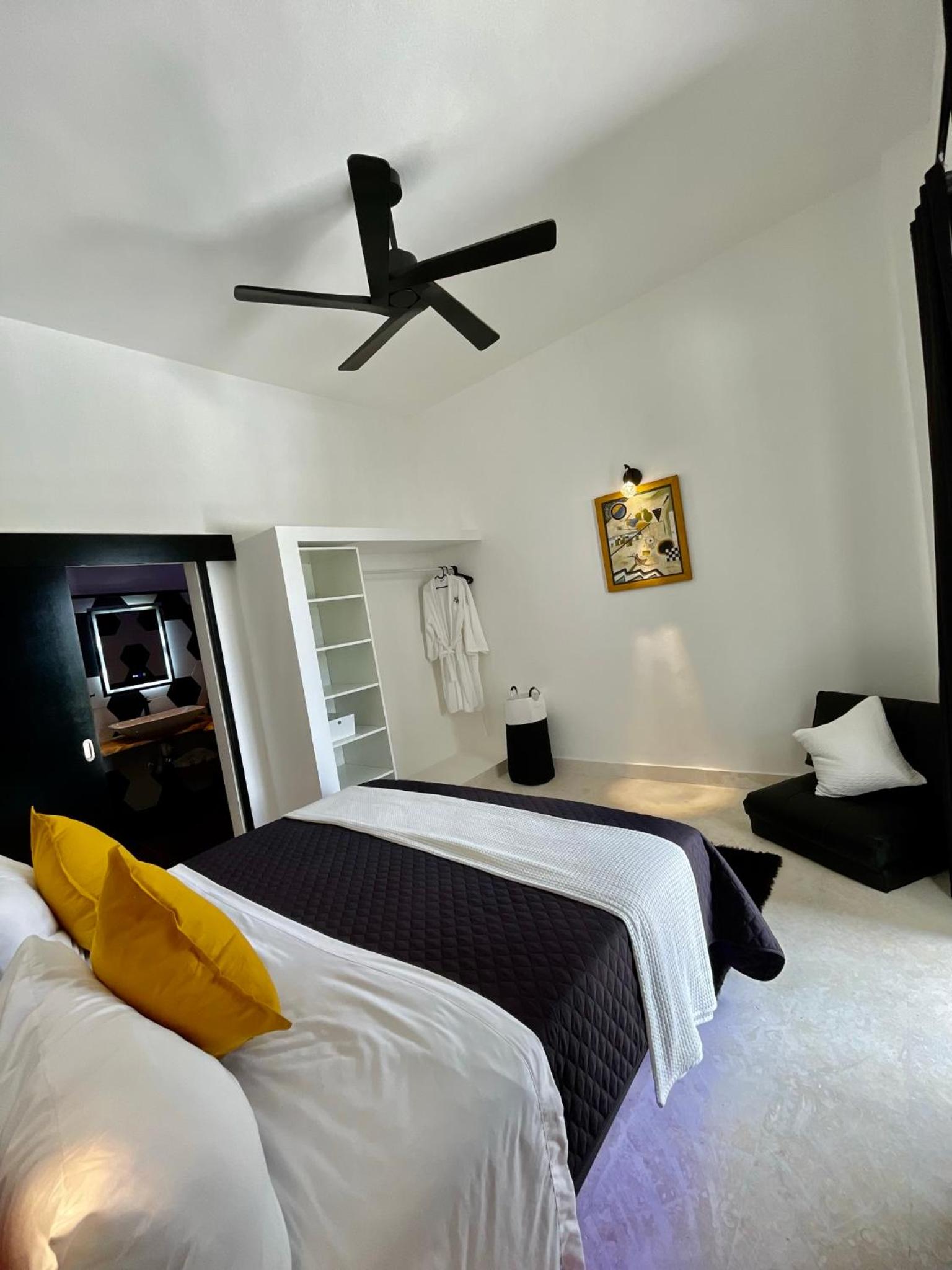 Villa with Sea View photo 2