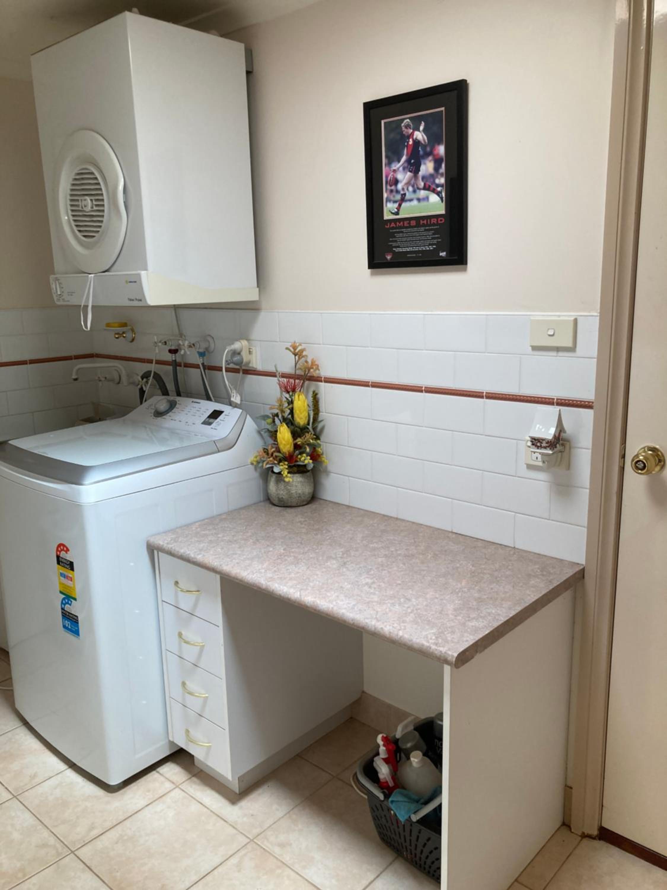 Queen Room With Shared Bathroom photo 2
