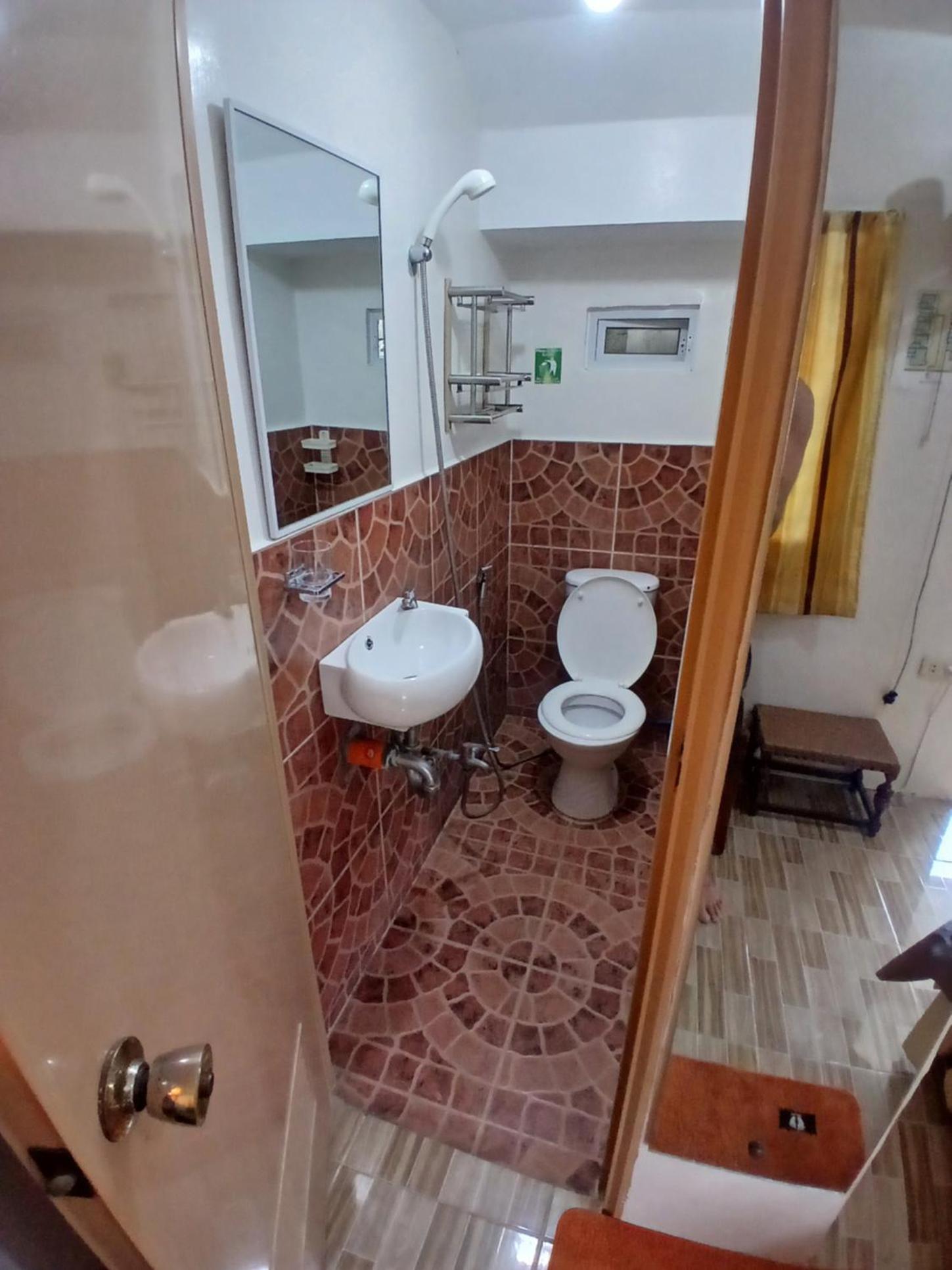 One-Bedroom Apartment - Photo 8