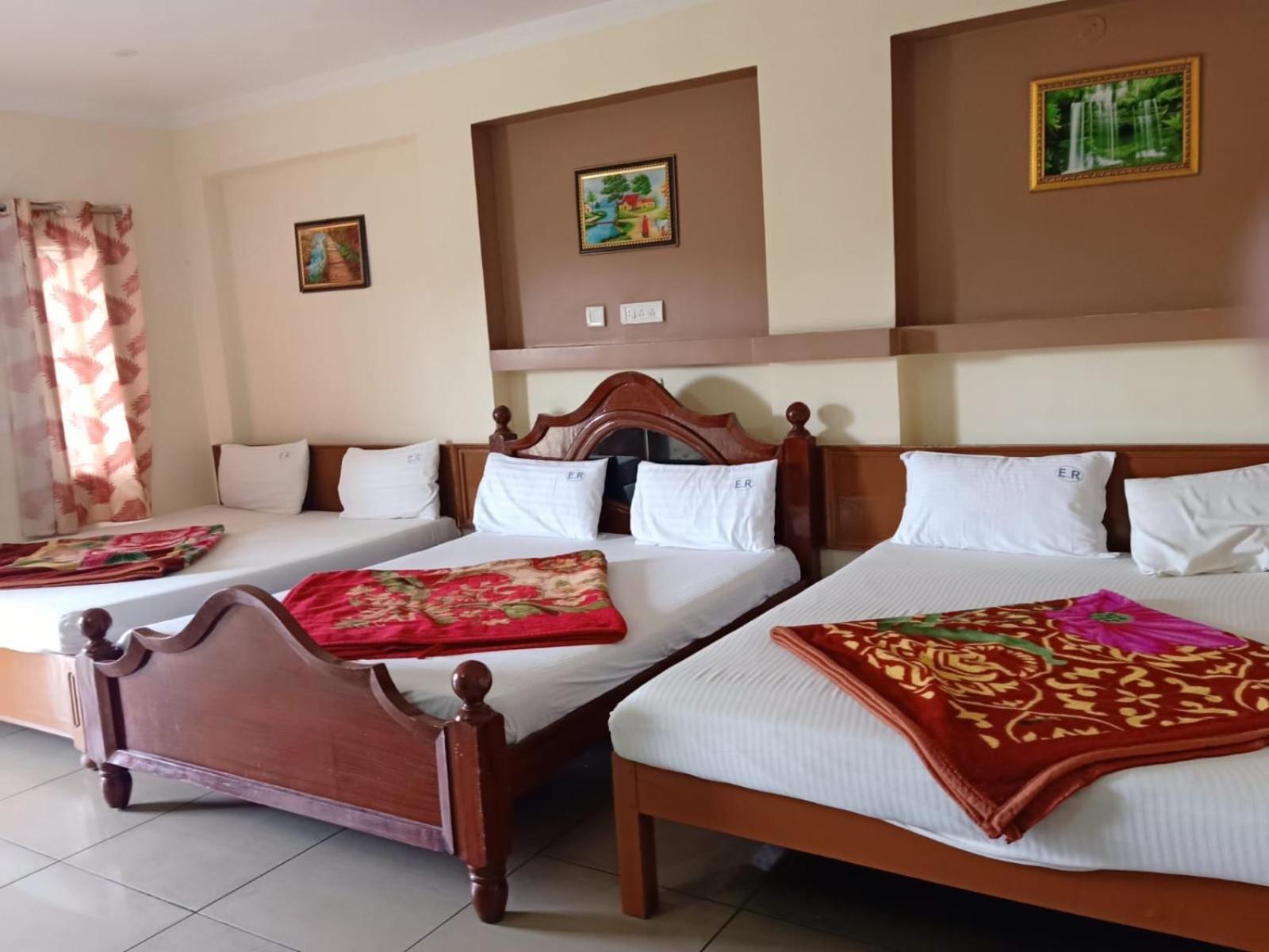 Deluxe Family Room