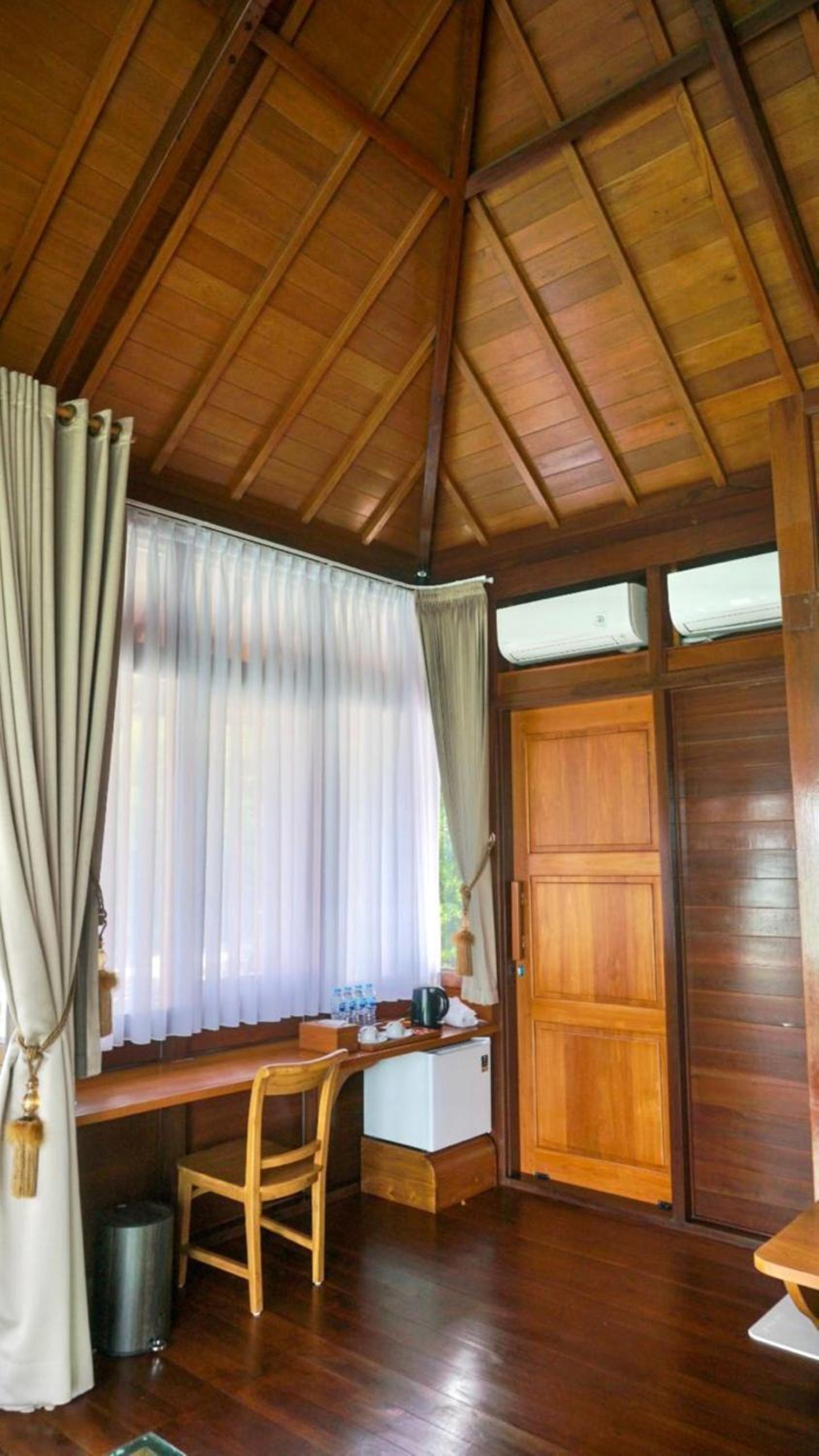 Villa with Sea View - Photo 3
