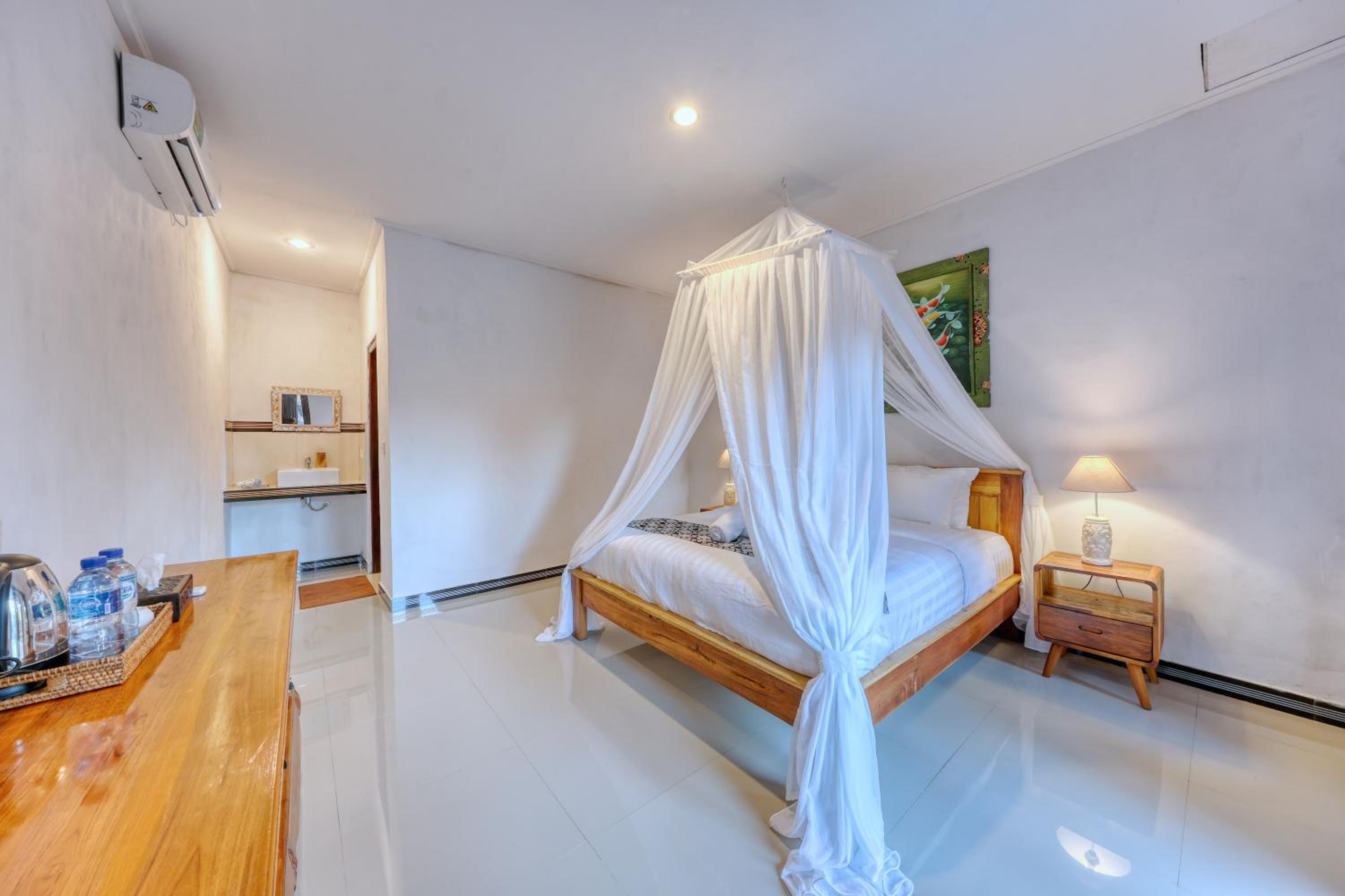 Double Room with Private Bathroom - Photo 1