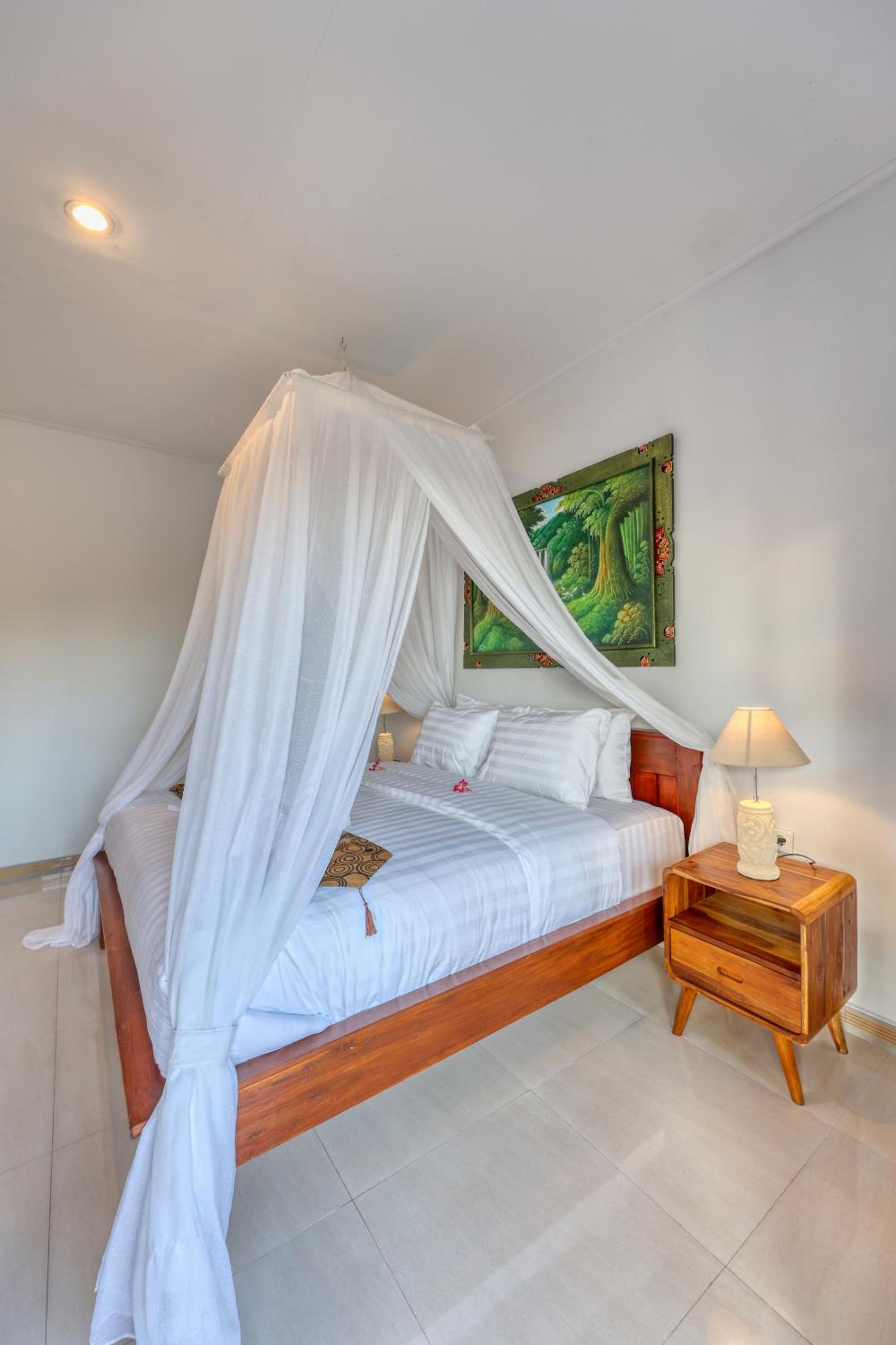 Double Room with Pool View - Photo 15