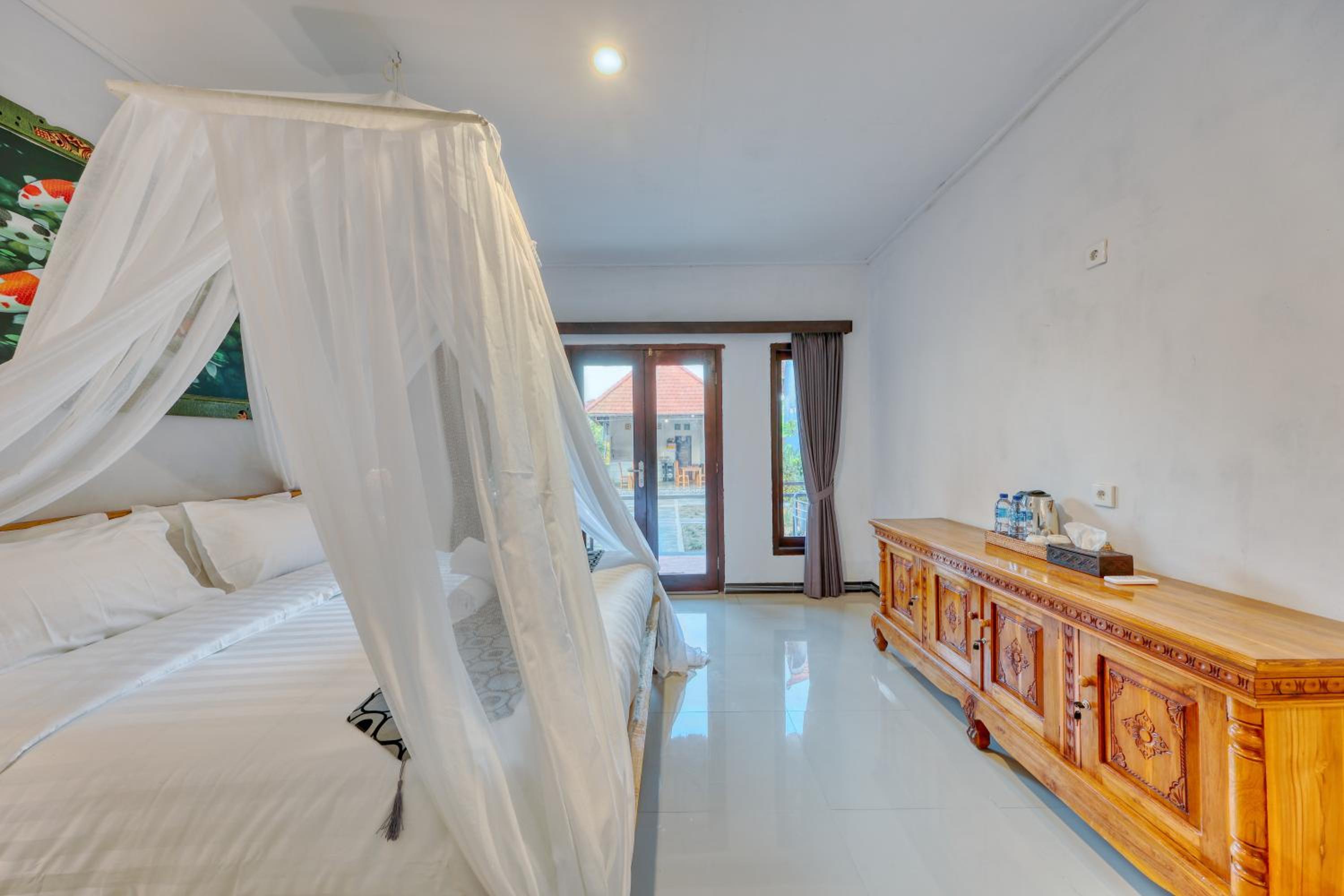 Double Room with Private Bathroom - Photo 9