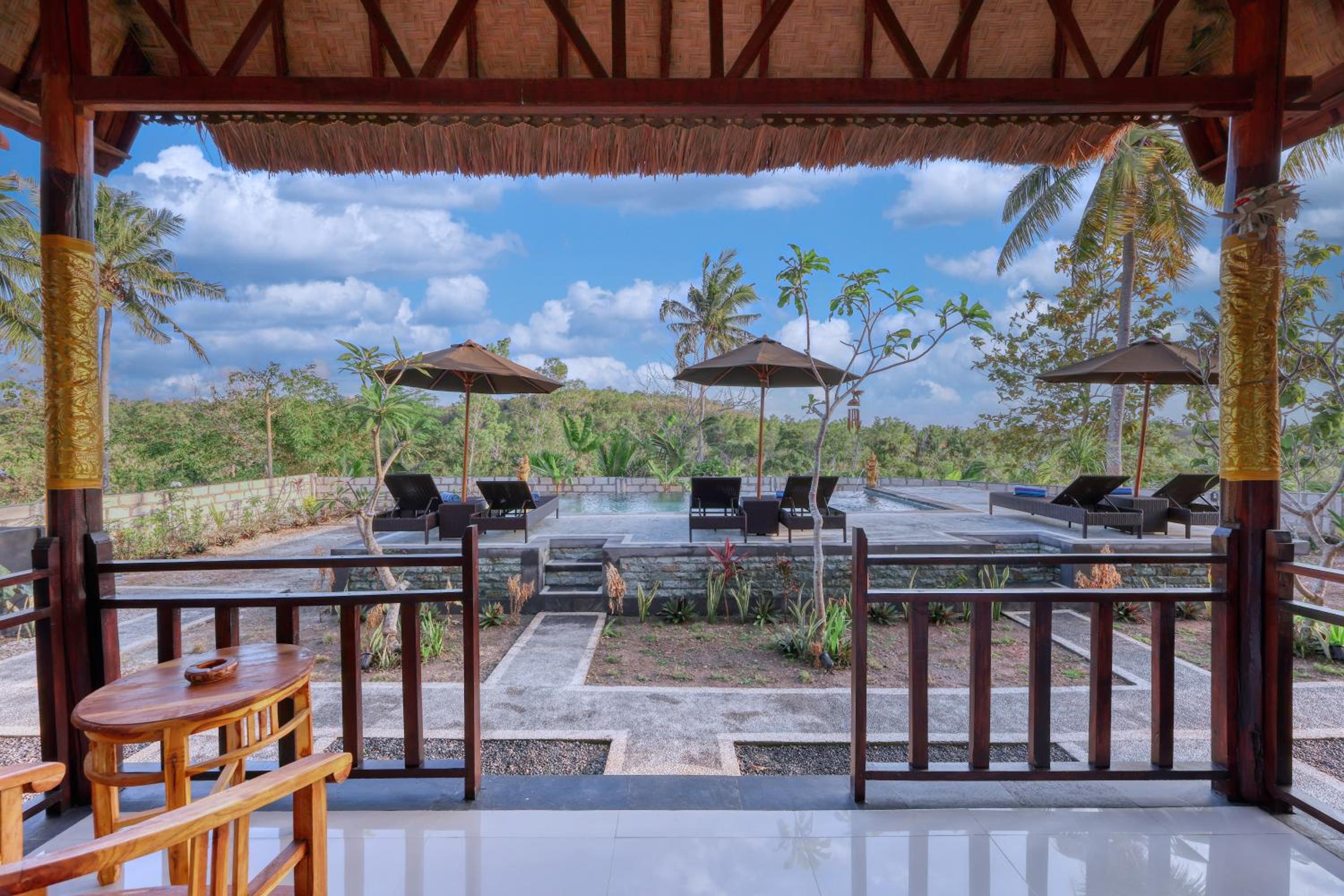Double Room with Pool View - Photo 2