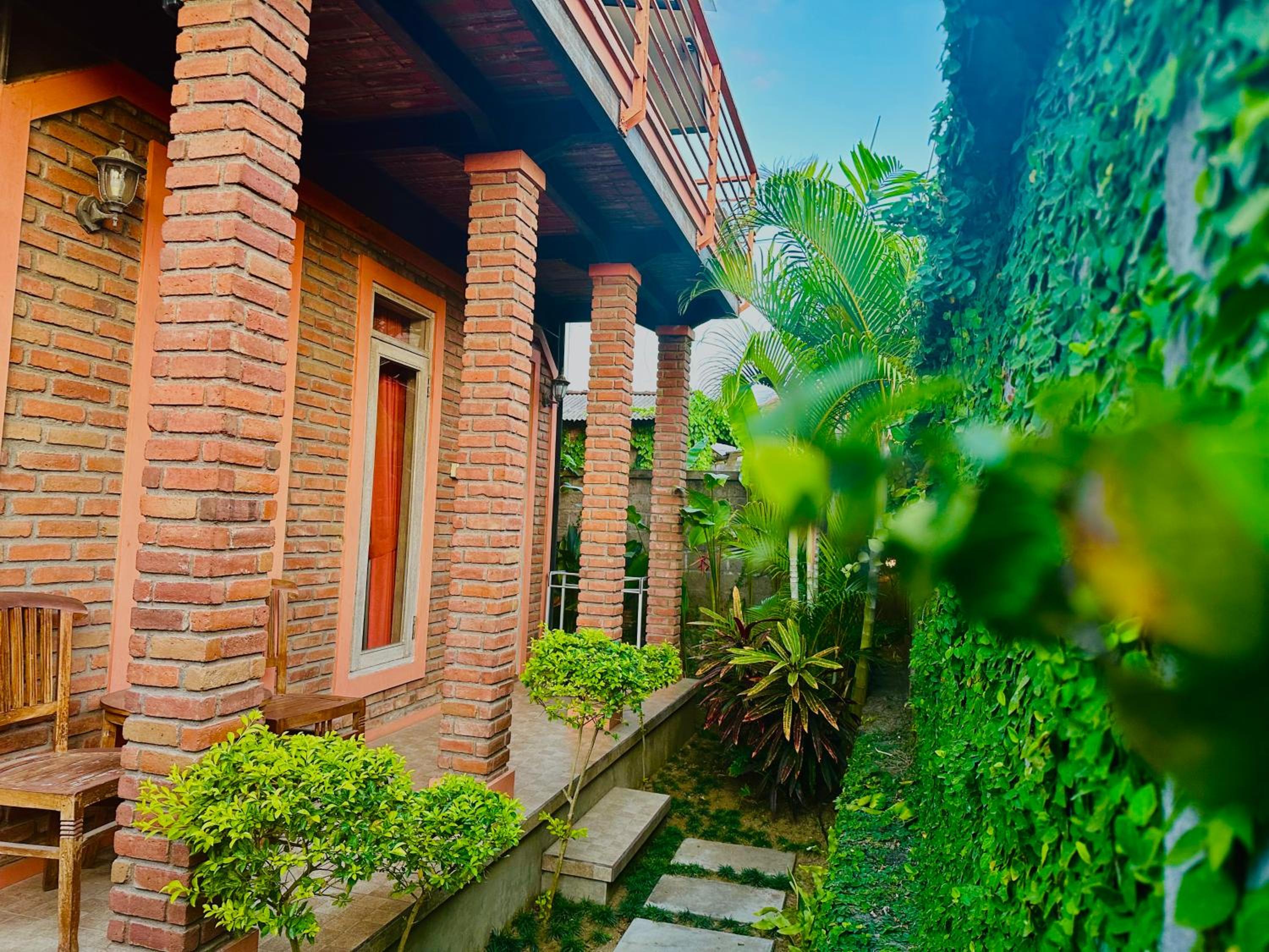 Double Room with Balcony (2 Adults + 1 Child) - Photo 6