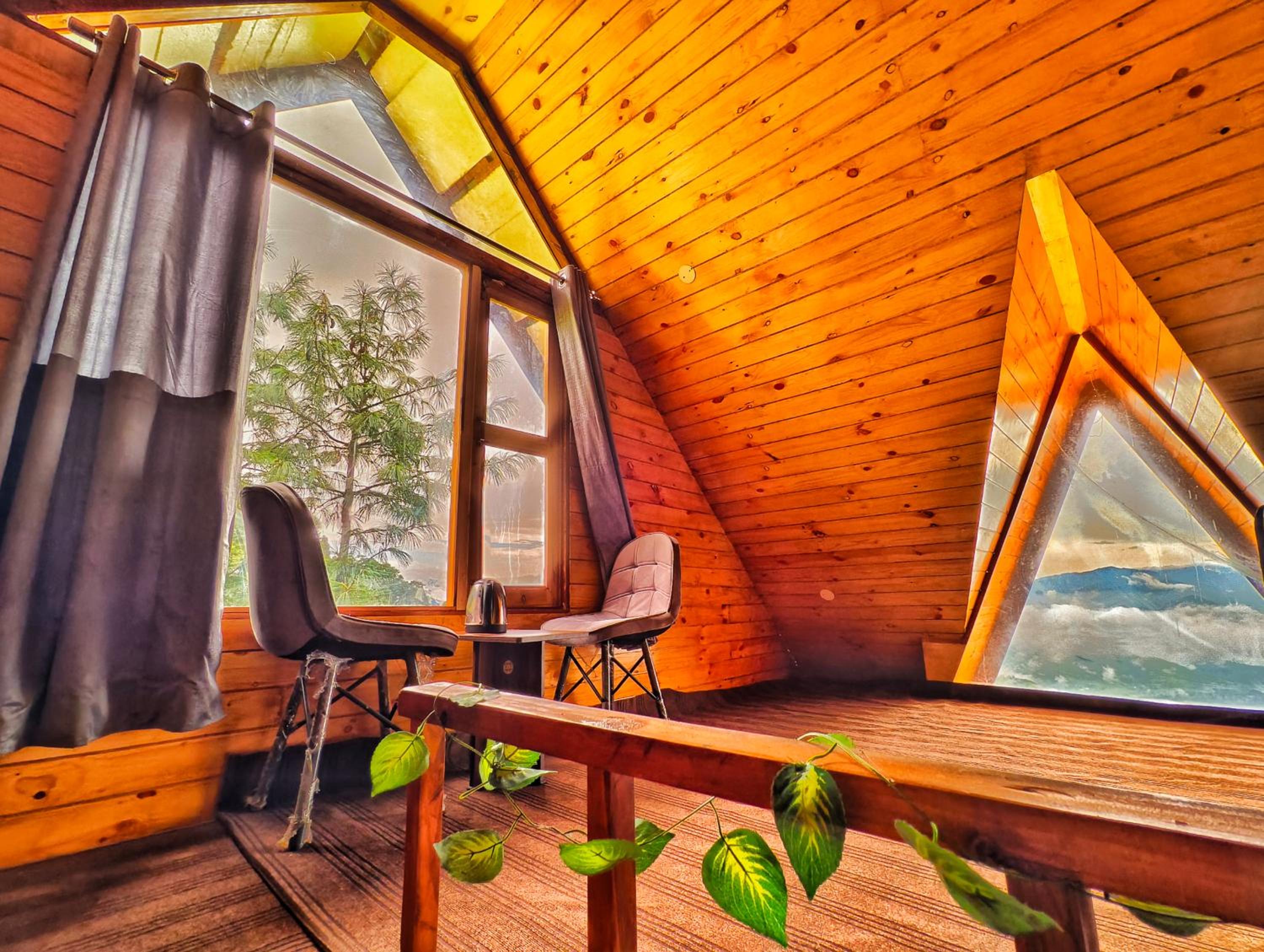 Family Room with Mountain View photo 1