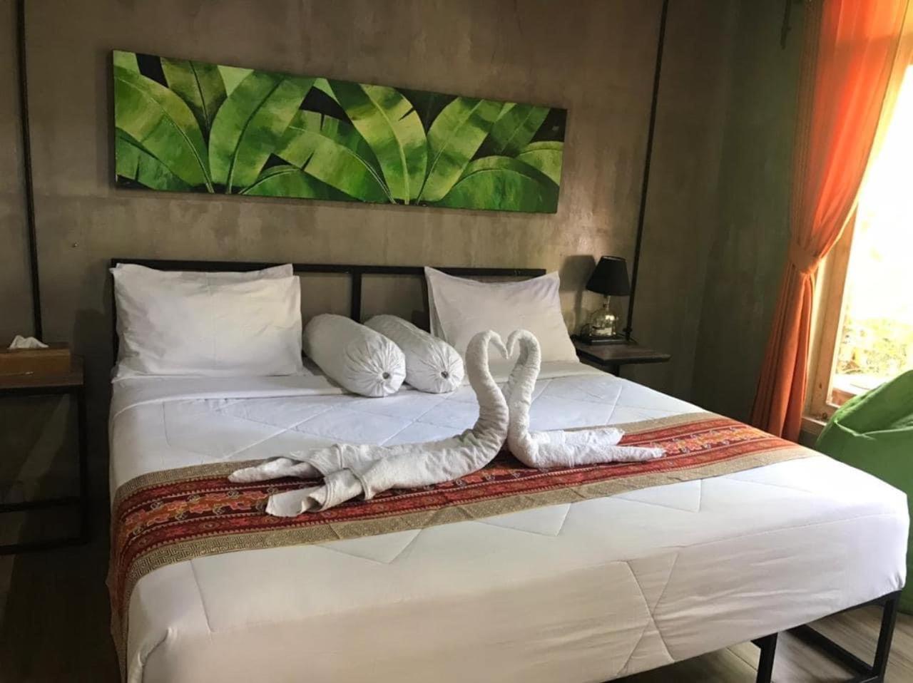 Double Room with Balcony (2 Adults + 1 Child) - Photo 3