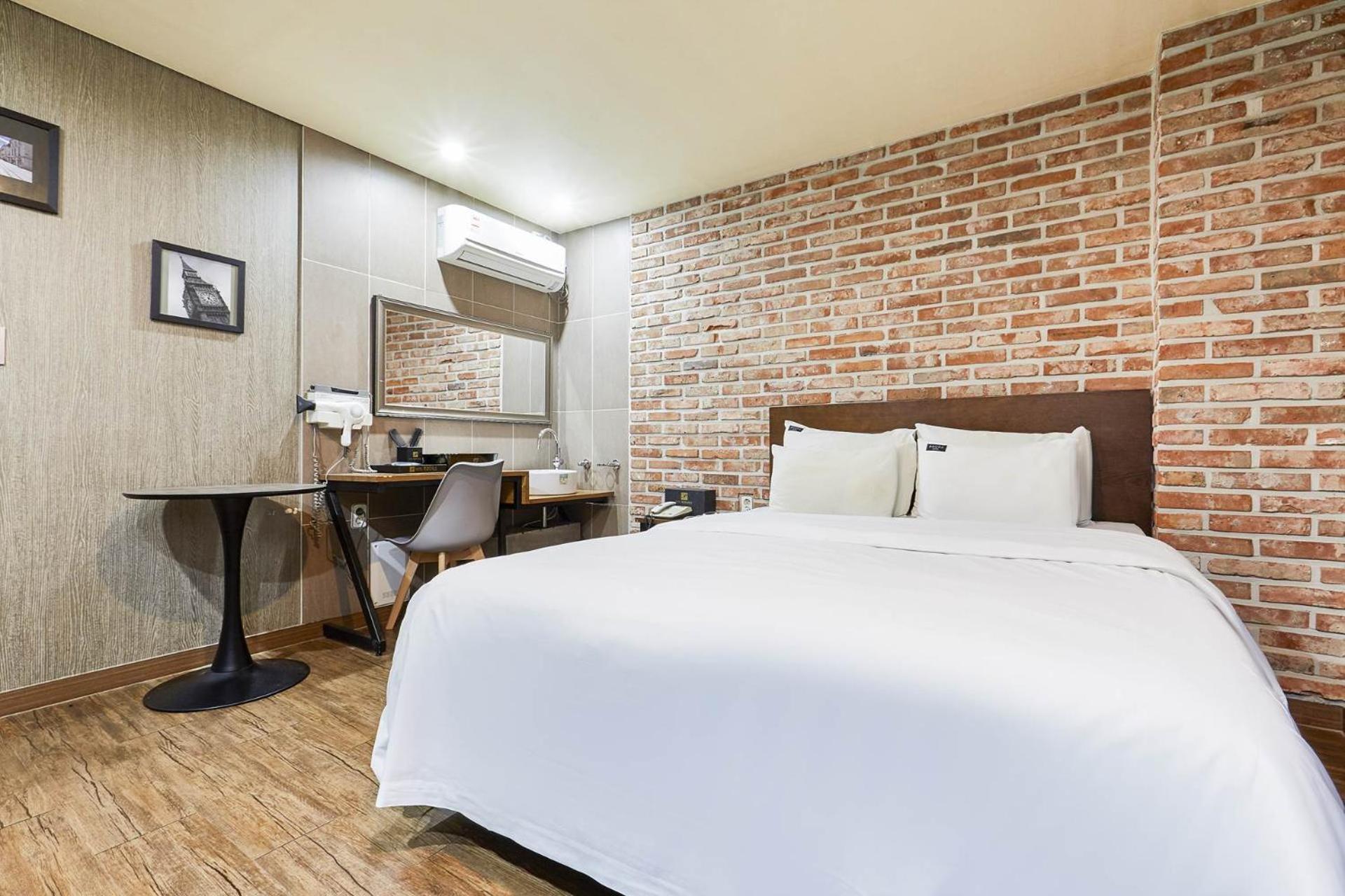Deluxe Double Room - Photo 5