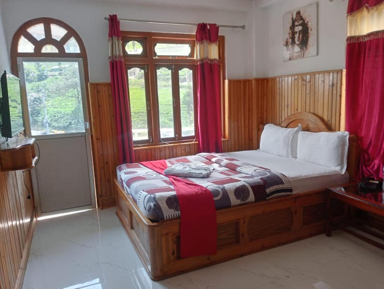 Deluxe Double Room With Balcony photo 2