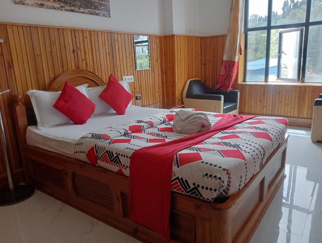 Deluxe Double Room With Balcony photo 3