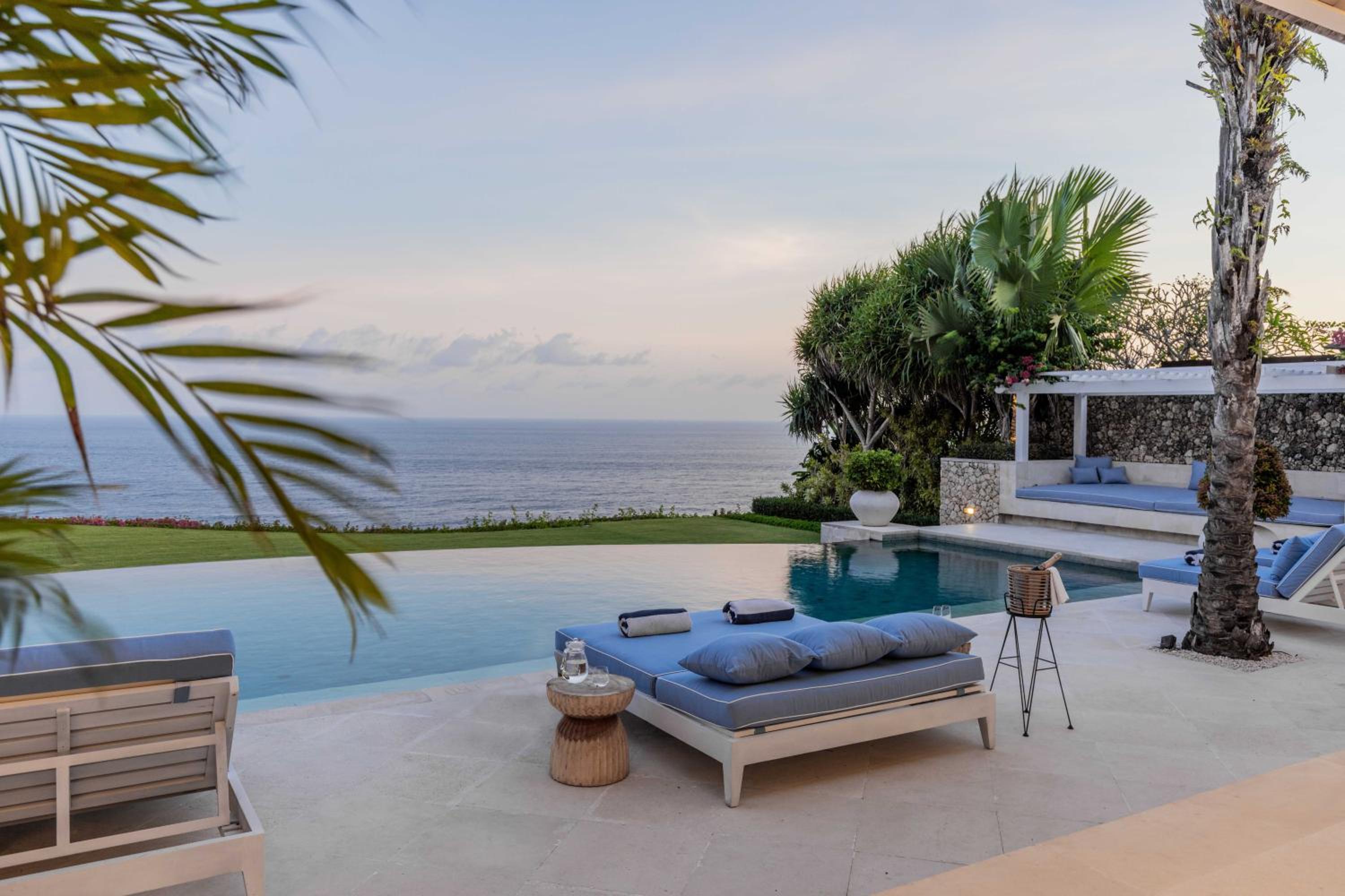 Villa Santai Sorga - 5 Bedroom Luxury Ocean View Villa - Photo 15