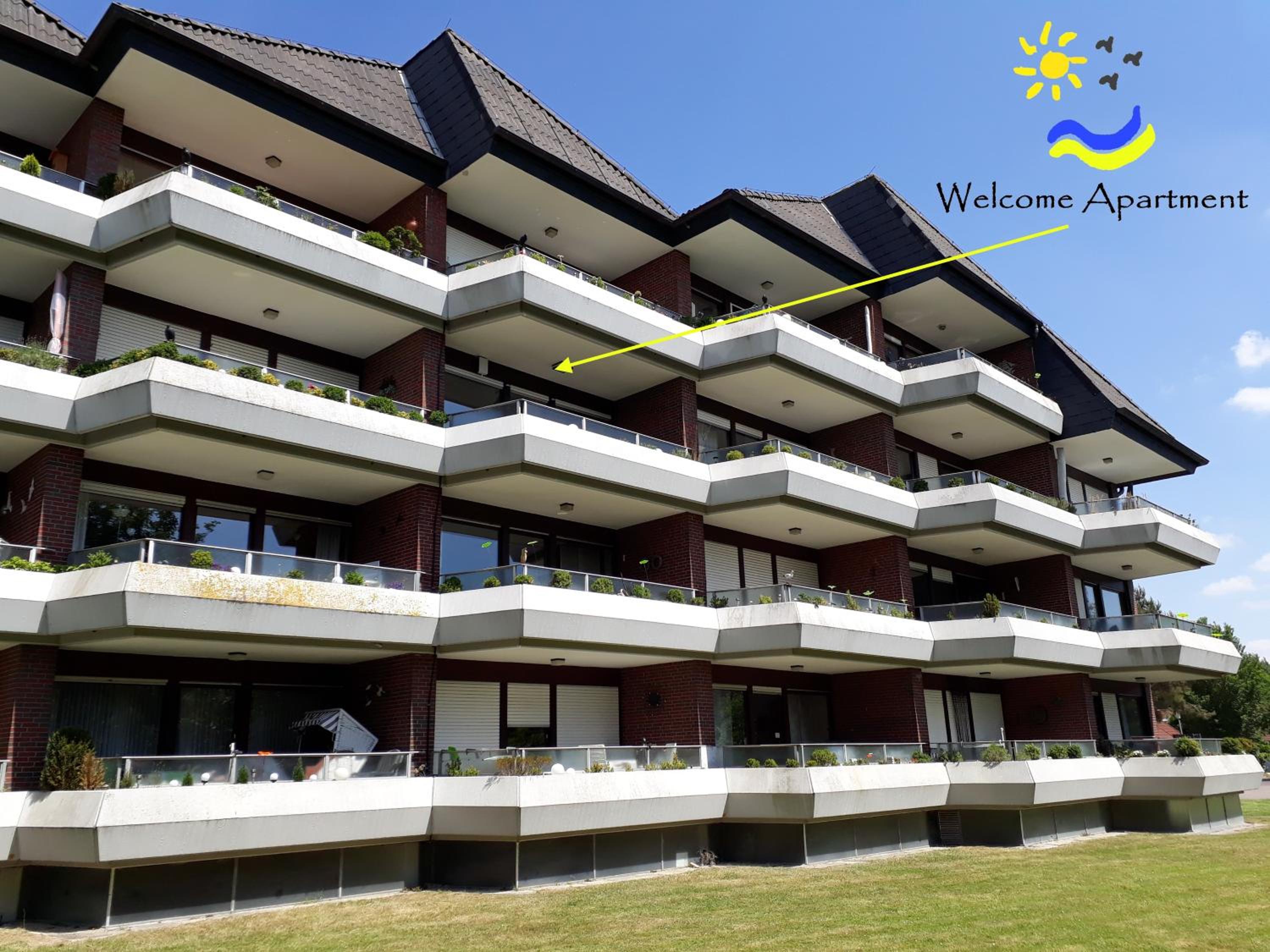 Apartment with Balcony photo 2