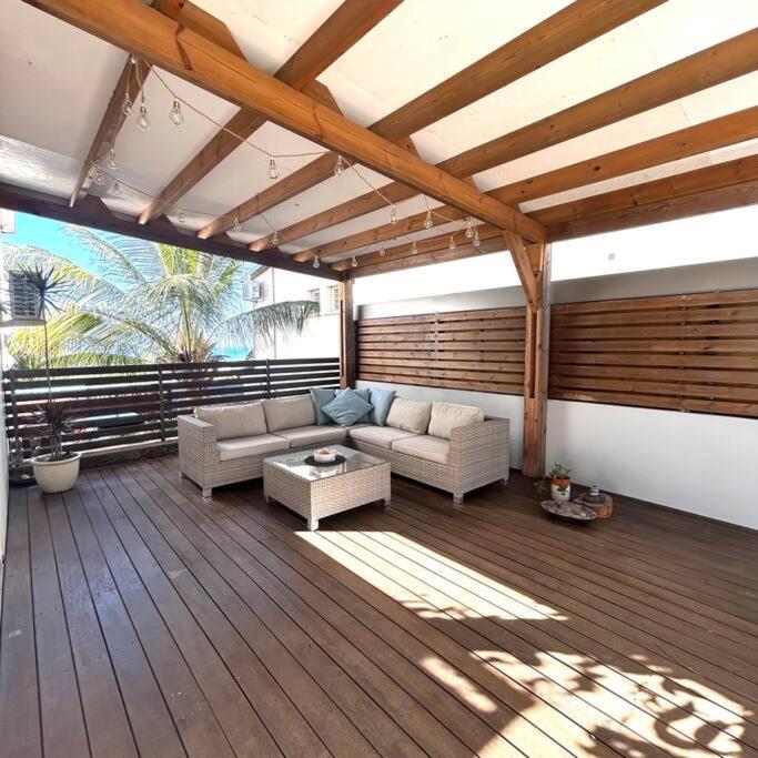 Three-Bedroom House photo 2